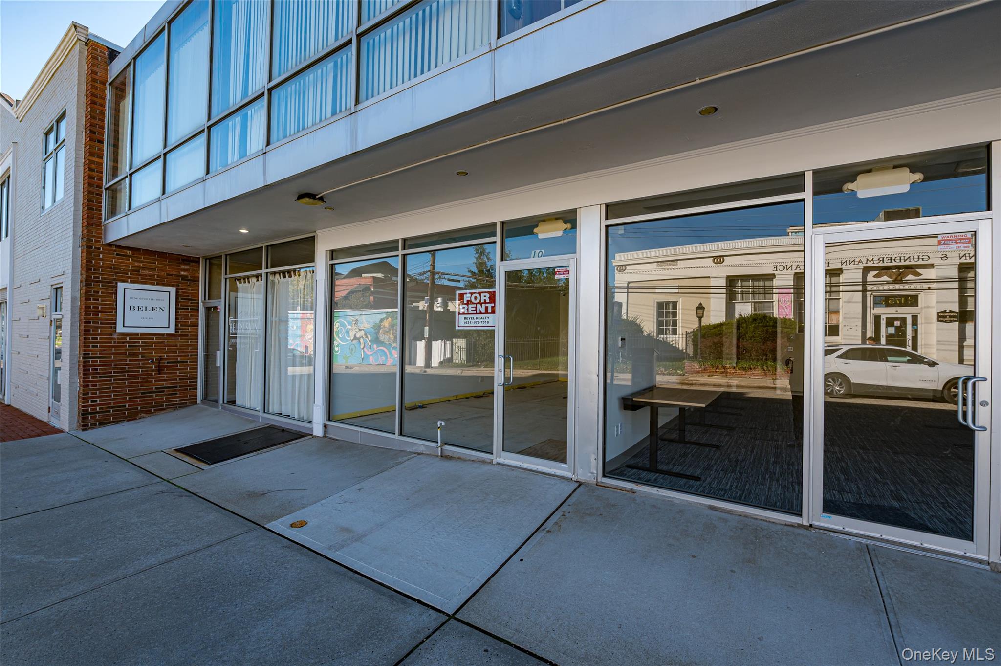 10 W Carver Street – For Rent