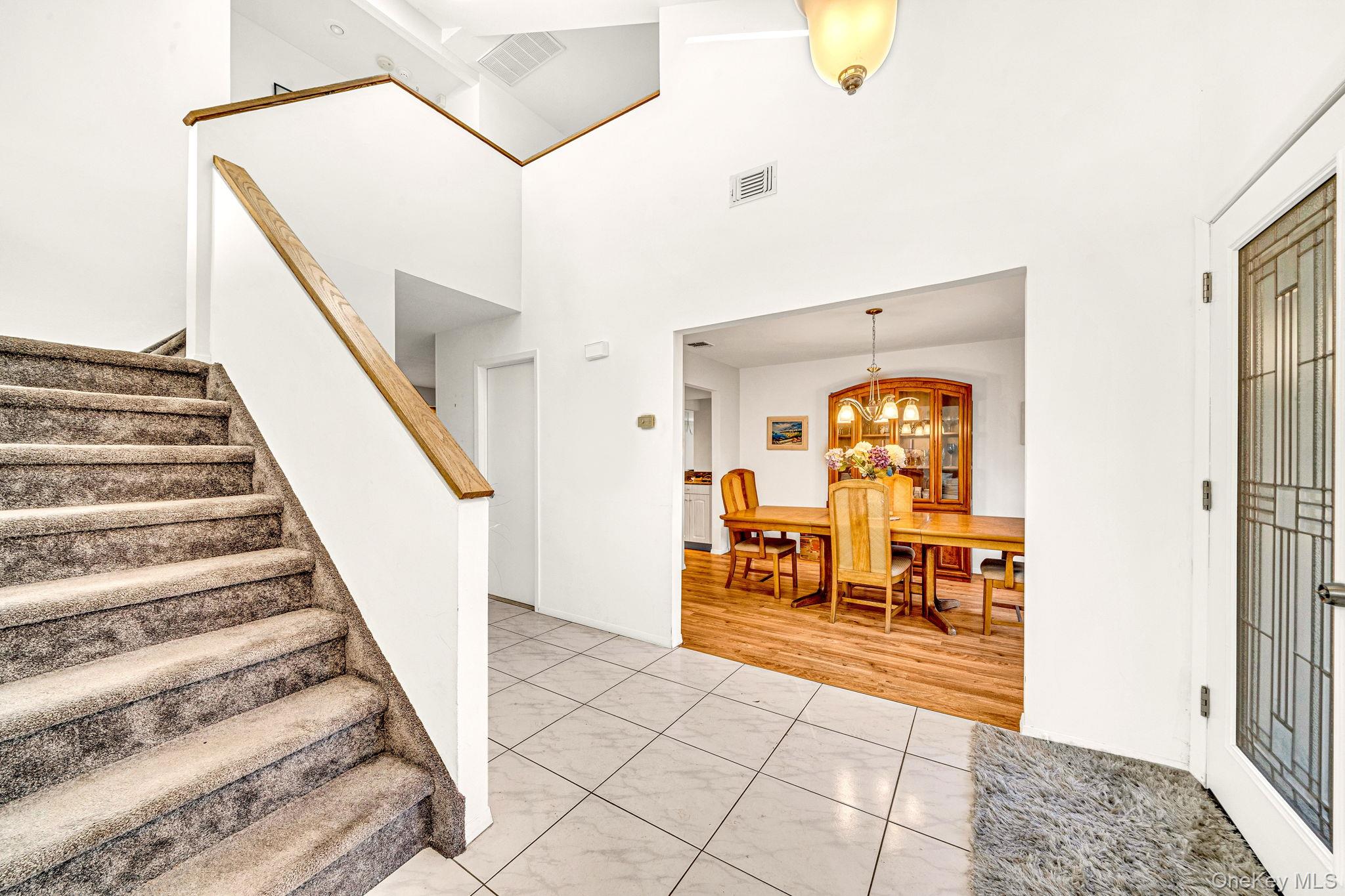 8 Hyanis Court – For Sale photo 8