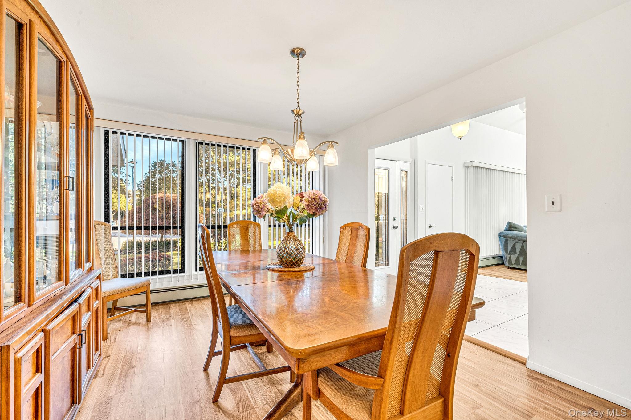8 Hyanis Court – For Sale photo 10
