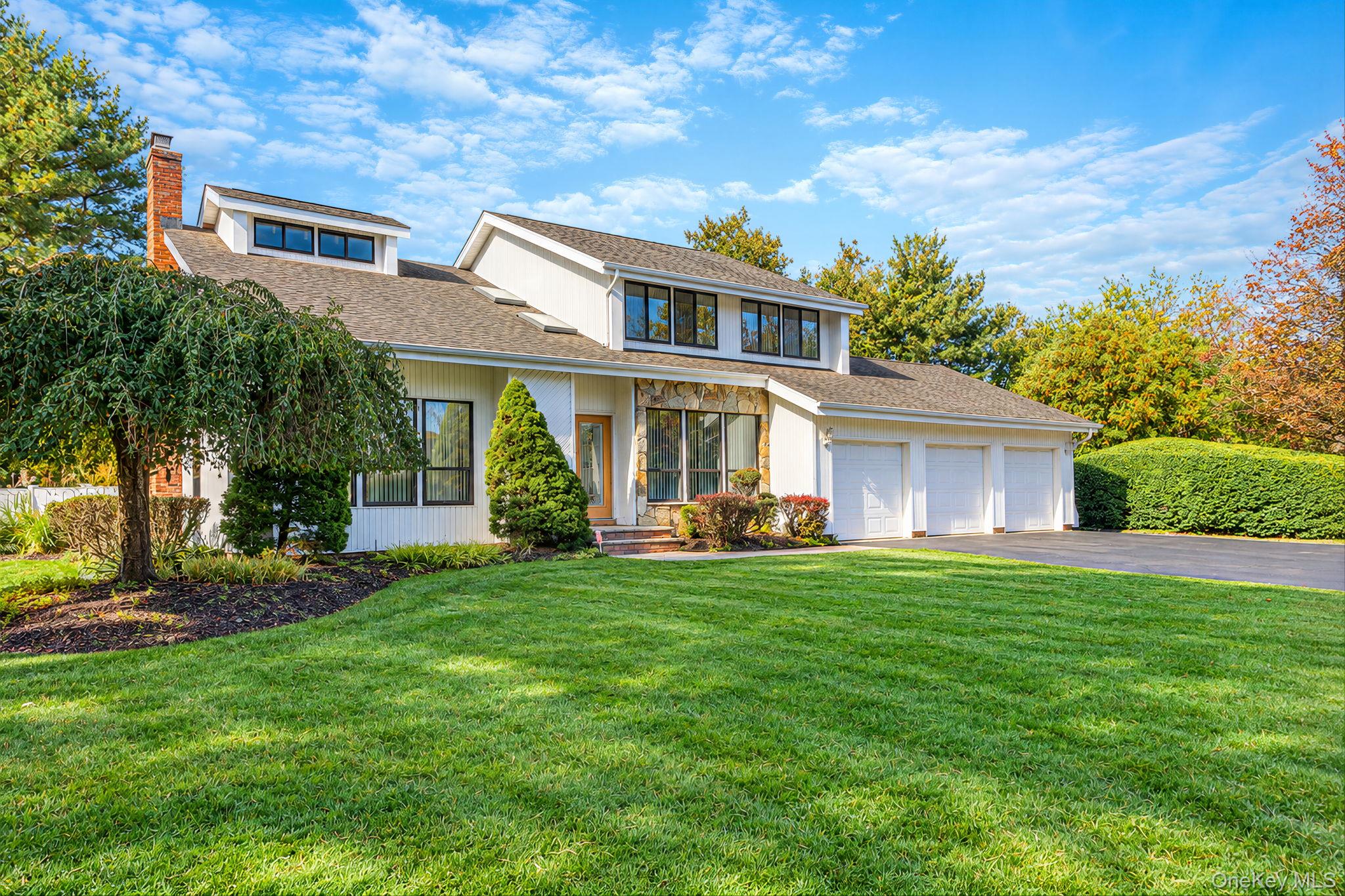 8 Hyanis Court – For Sale photo 2