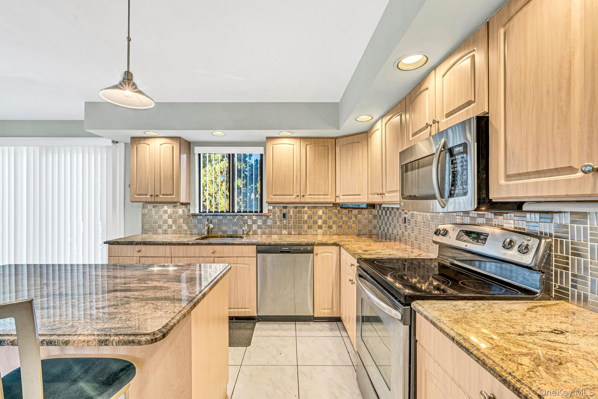 8 Hyanis Court – For Sale photo 16