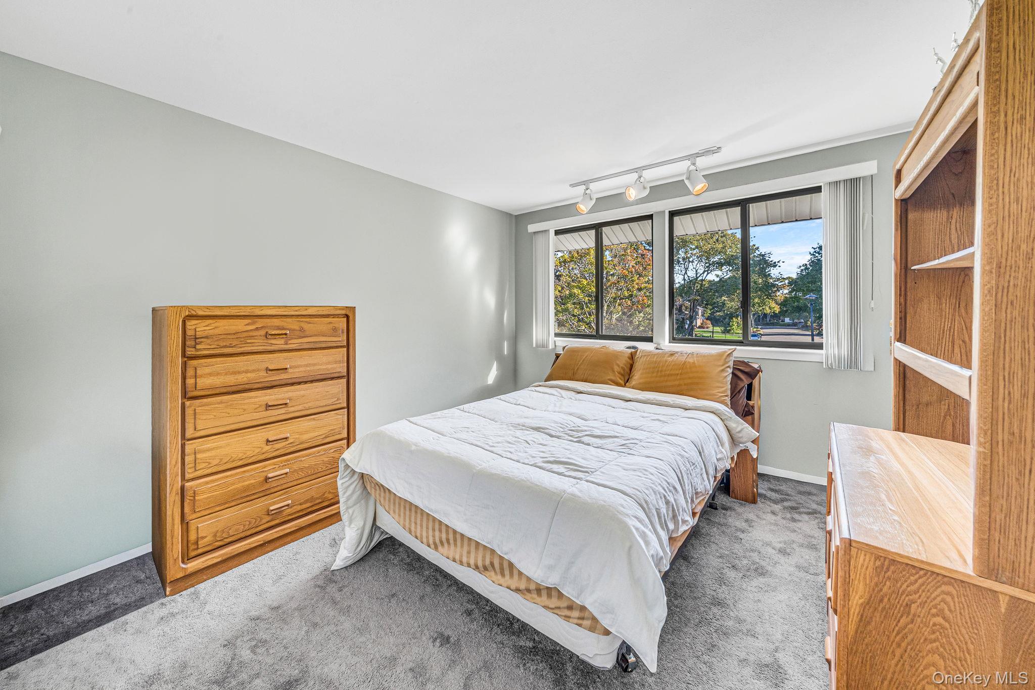 8 Hyanis Court – For Sale photo 28