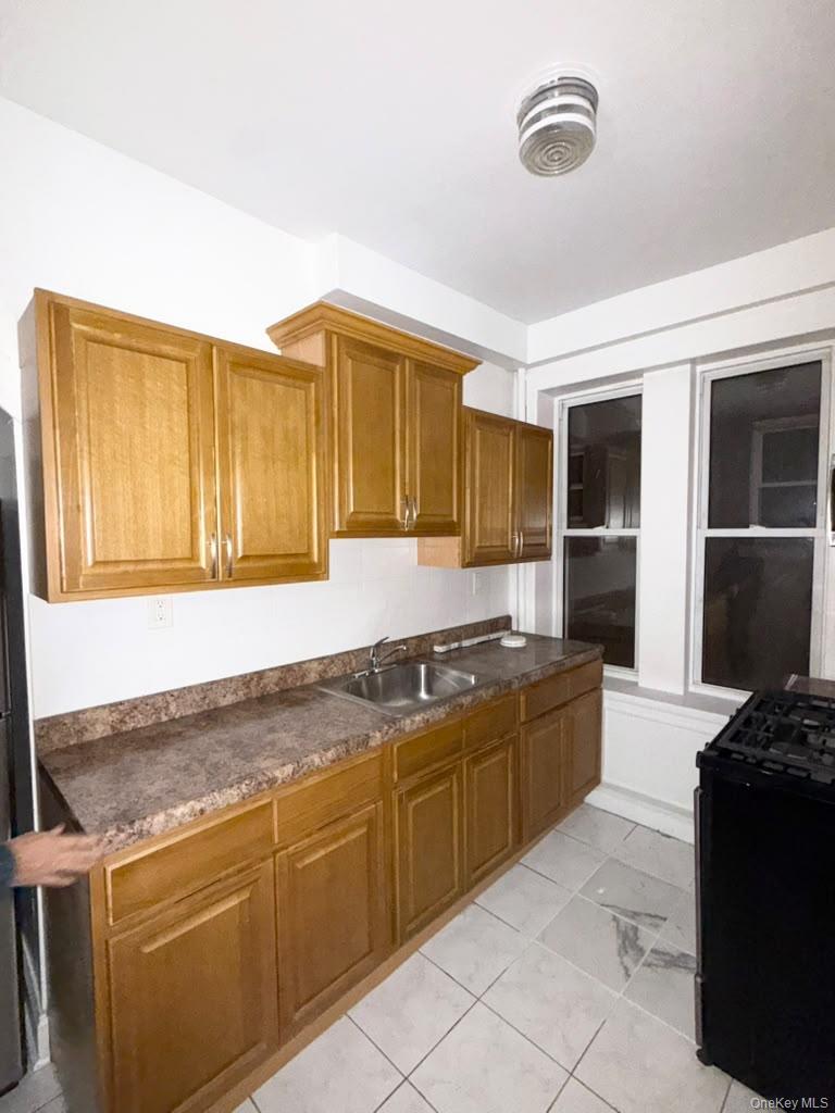 248 E 92nd Street – For Rent