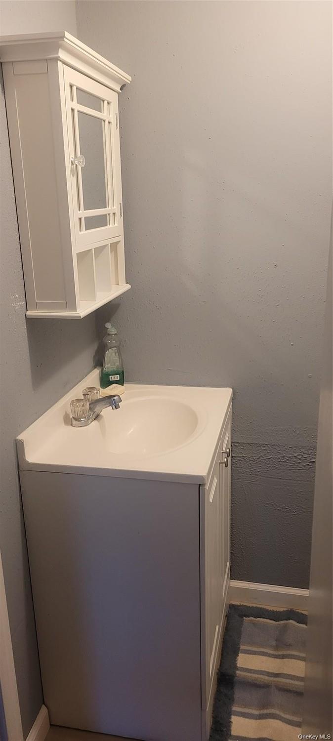 2 Williamsburg Court, Unit C photo 4
