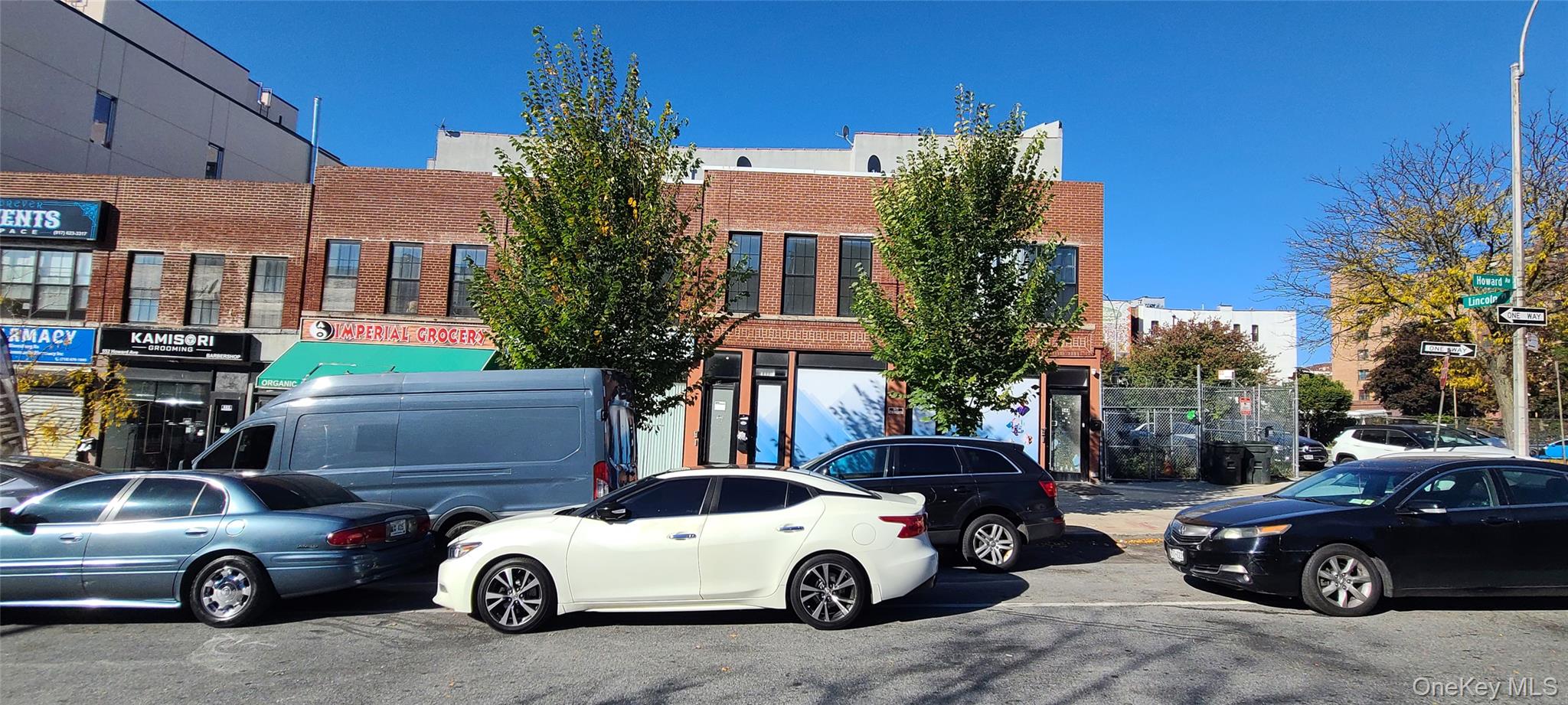 546 Howard Avenue, Unit 2