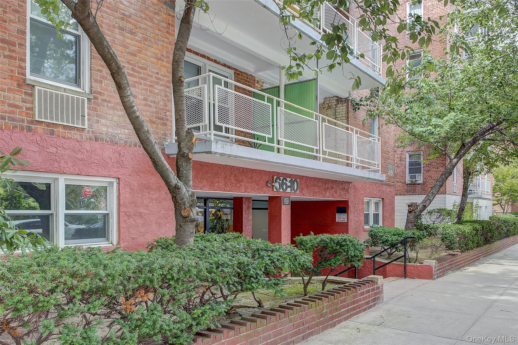 66-10 Thornton Place, Unit 1L