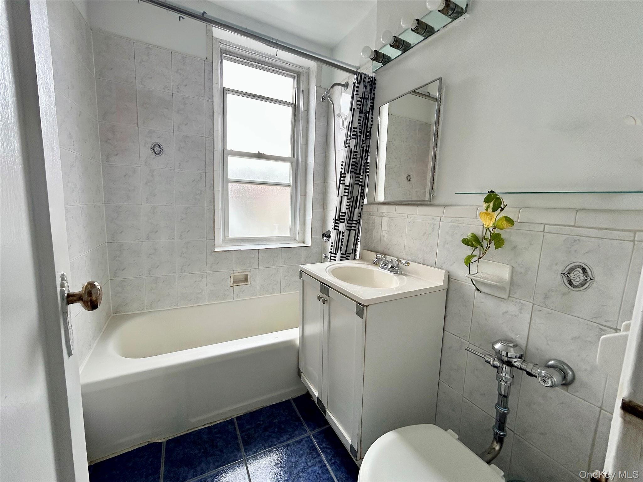 6536 Wetherole Street, Unit 304 photo 9