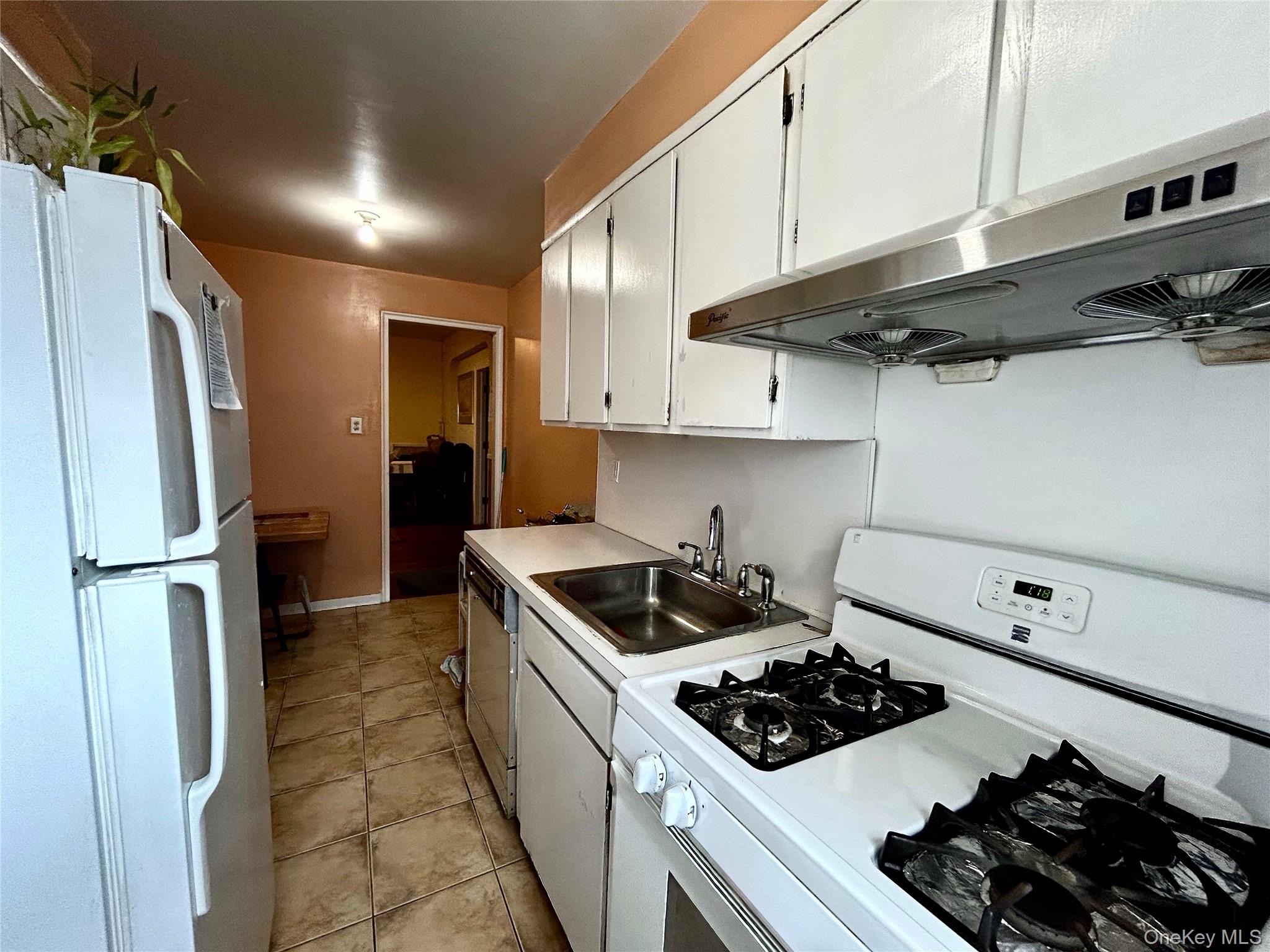 6536 Wetherole Street, Unit 304 photo 8
