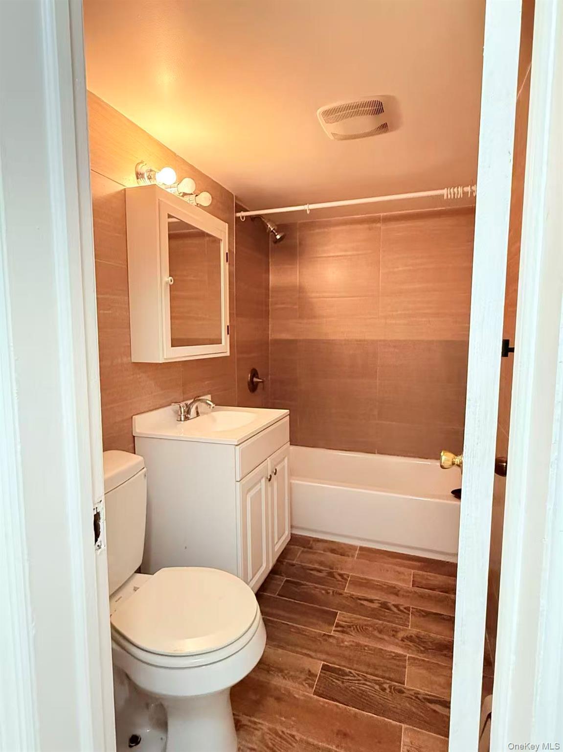 59-32 164th Street – For Rent photo 7