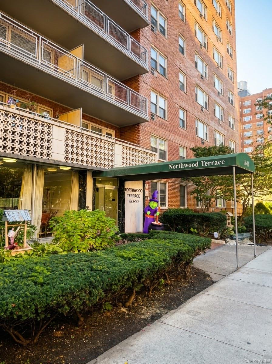 16010 89th Avenue, Unit 3B photo 10