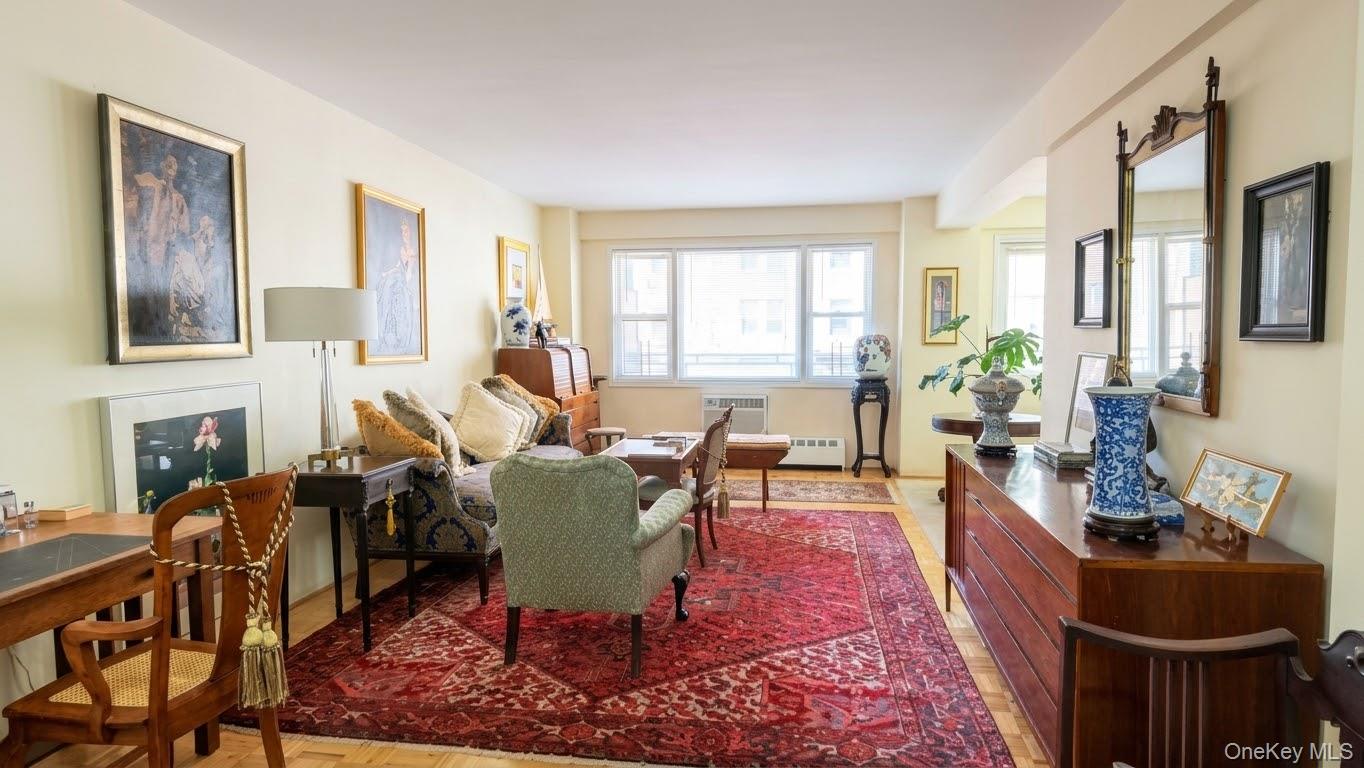 16010 89th Avenue, Unit 3B