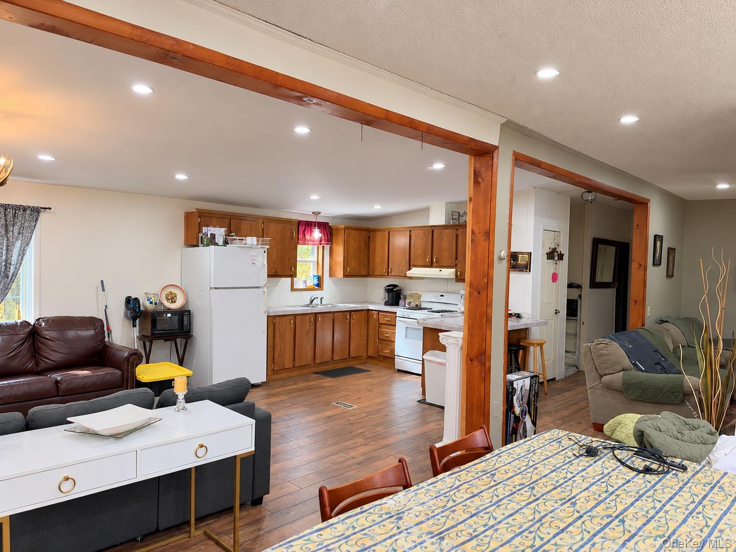353 Knickerbocker Road – For Sale photo 11