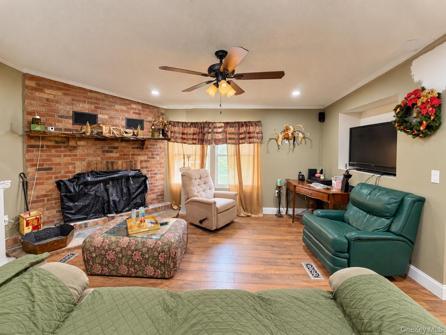 353 Knickerbocker Road – For Sale photo 12