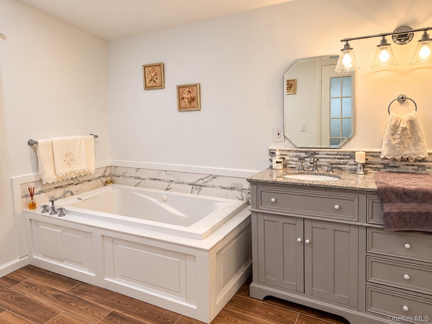 353 Knickerbocker Road – For Sale photo 5