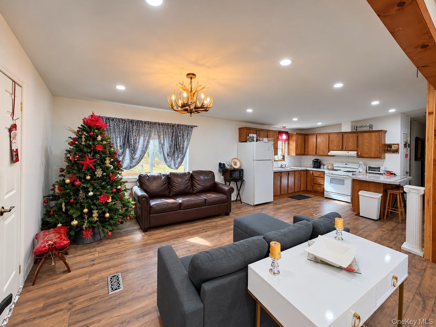 353 Knickerbocker Road – For Sale photo 10