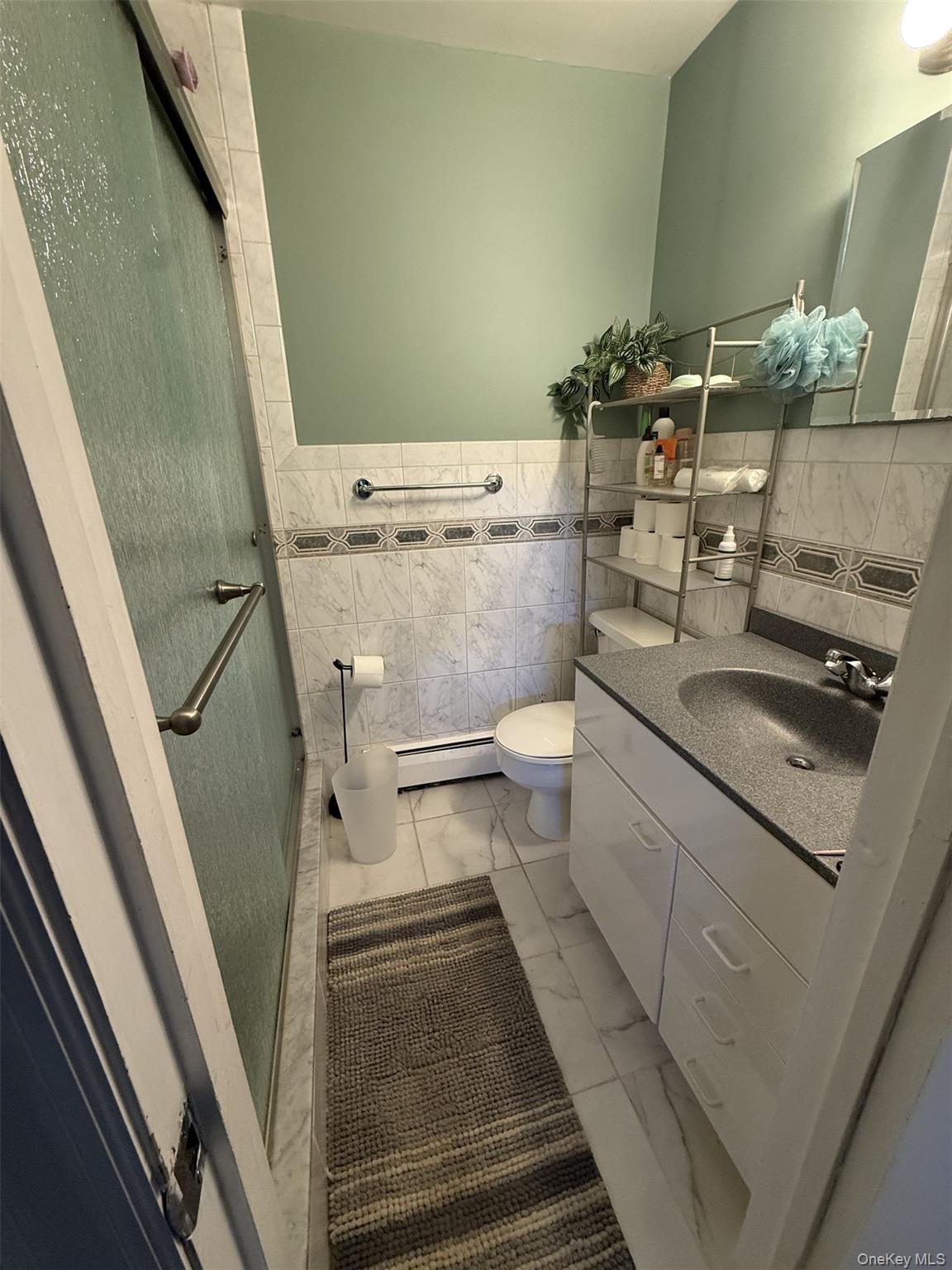 7 Woodlands Avenue N – For Rent photo 5