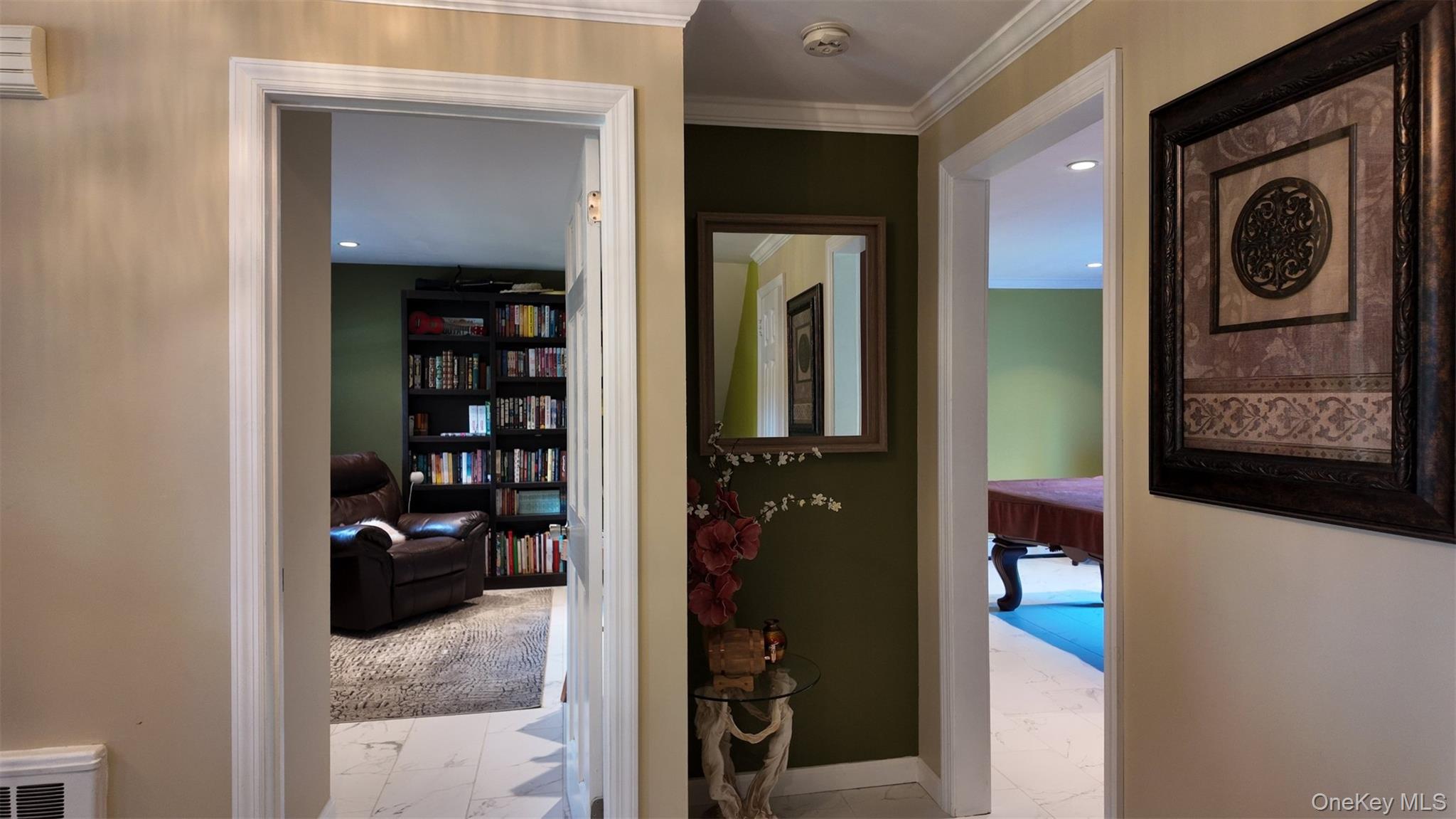7 Woodlands Avenue N – For Rent photo 2
