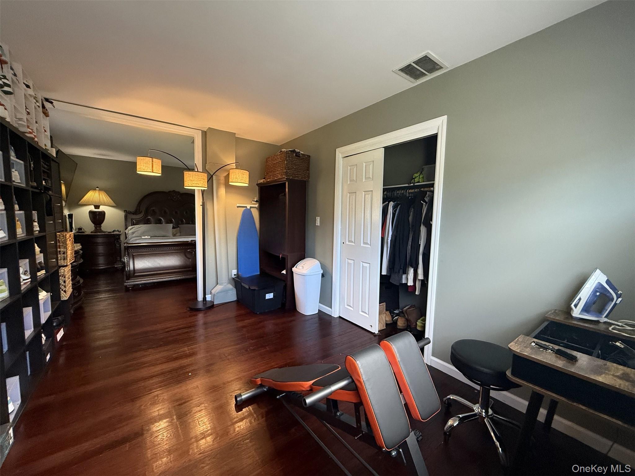 7 Woodlands Avenue N – For Rent photo 19