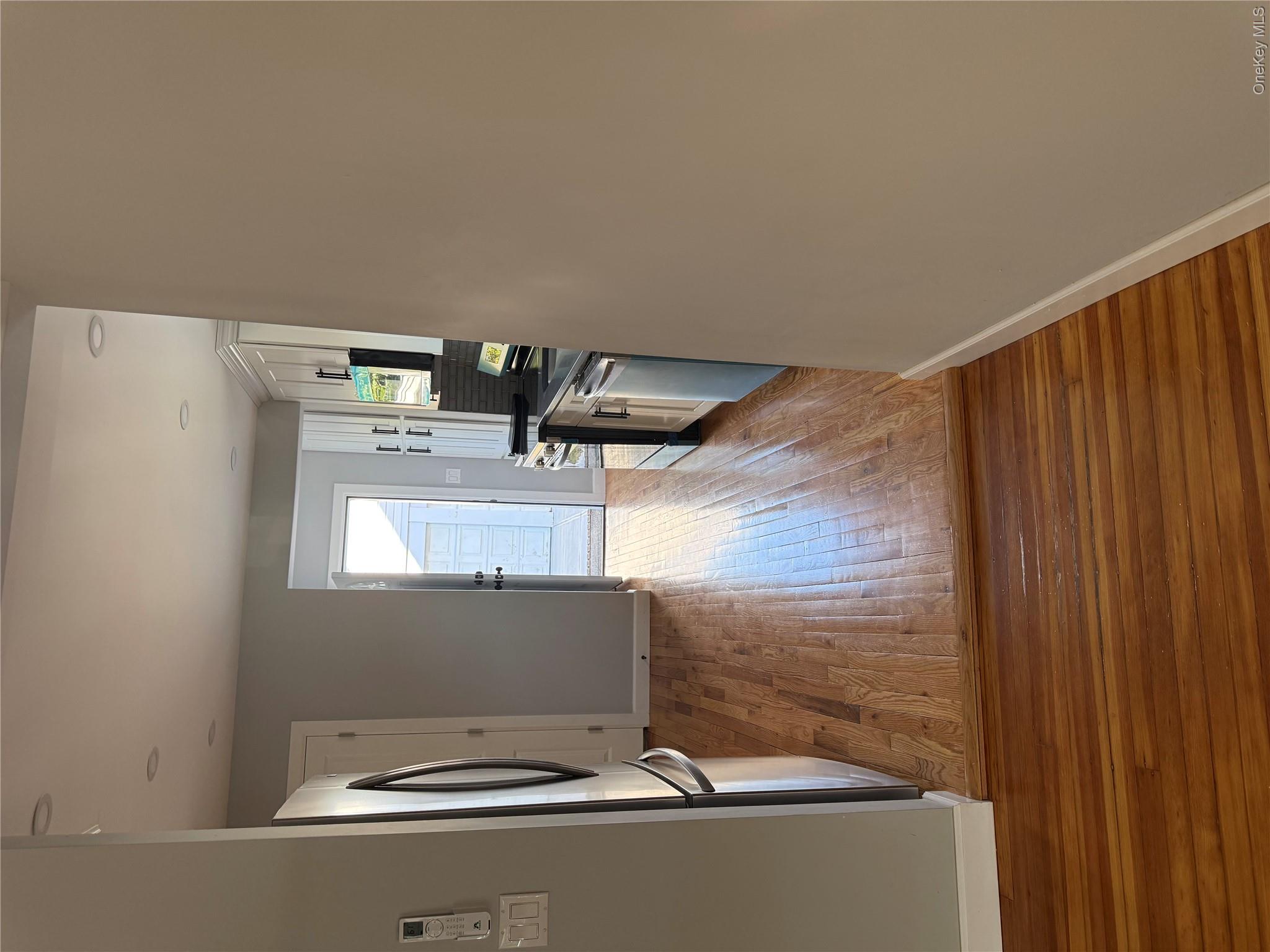 107 E Saint Marks Place – For Rent photo 10