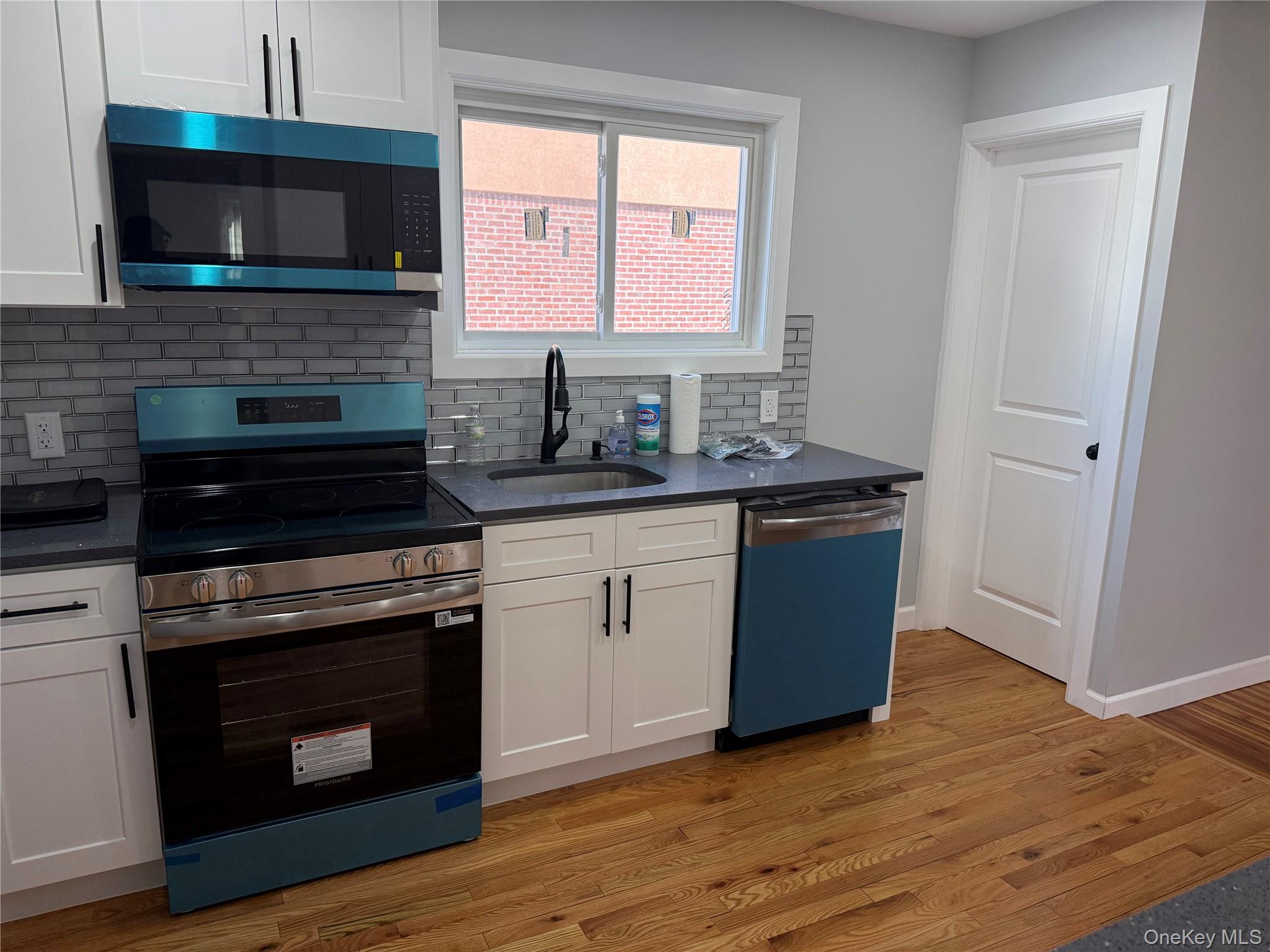 107 E Saint Marks Place – For Rent photo 7
