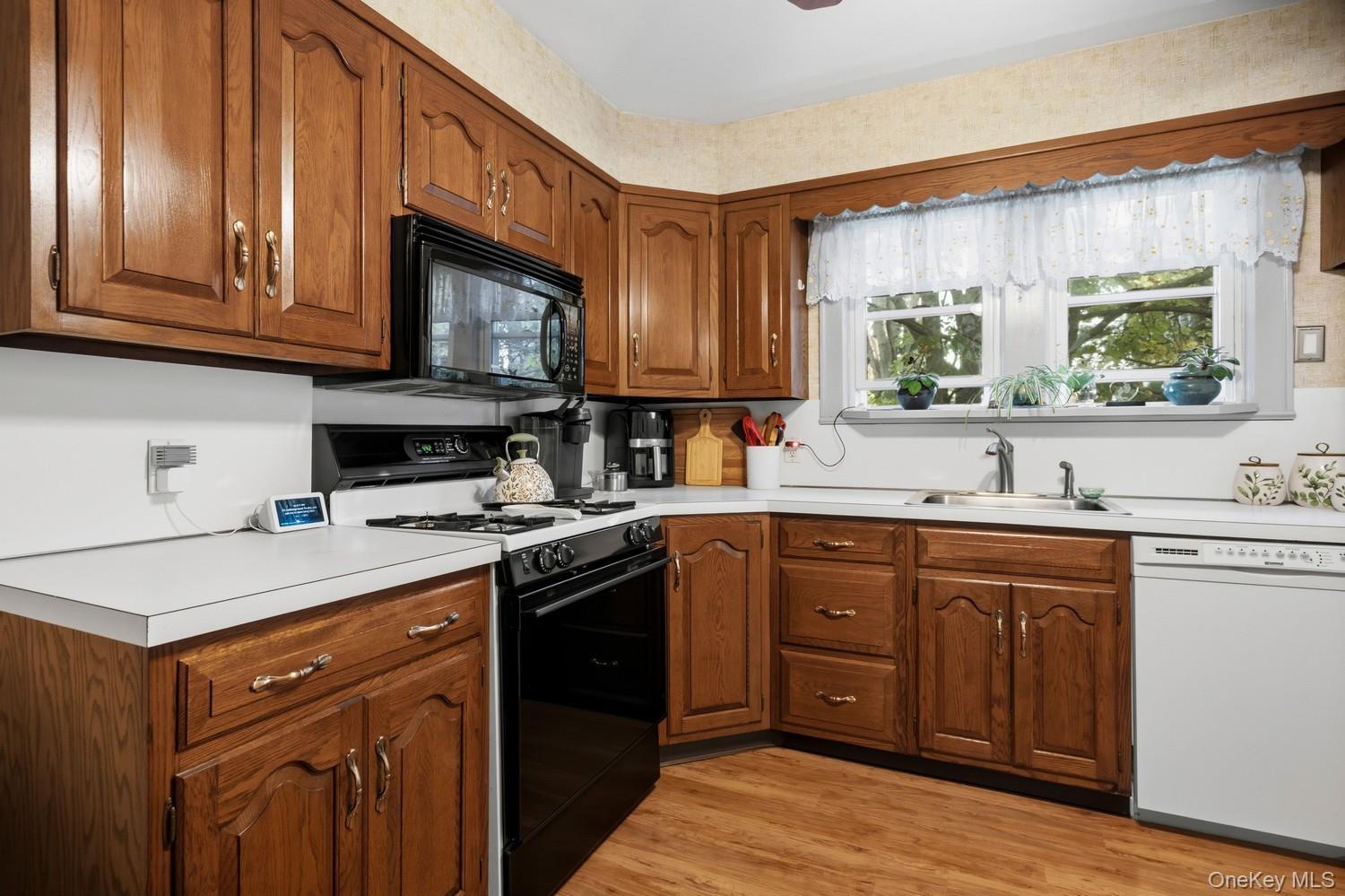 82 Pardee Avenue – For Sale photo 19