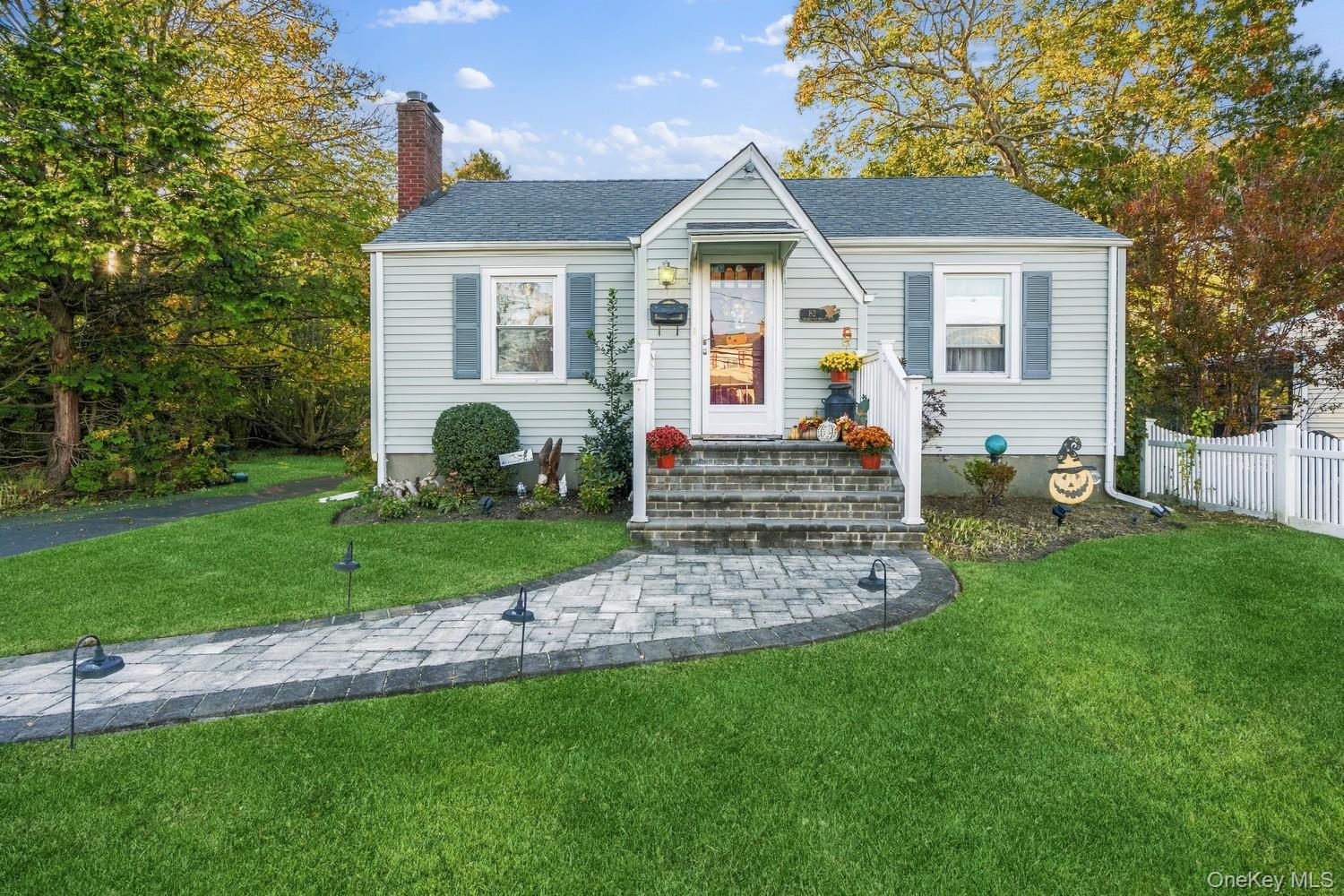 82 Pardee Avenue – For Sale