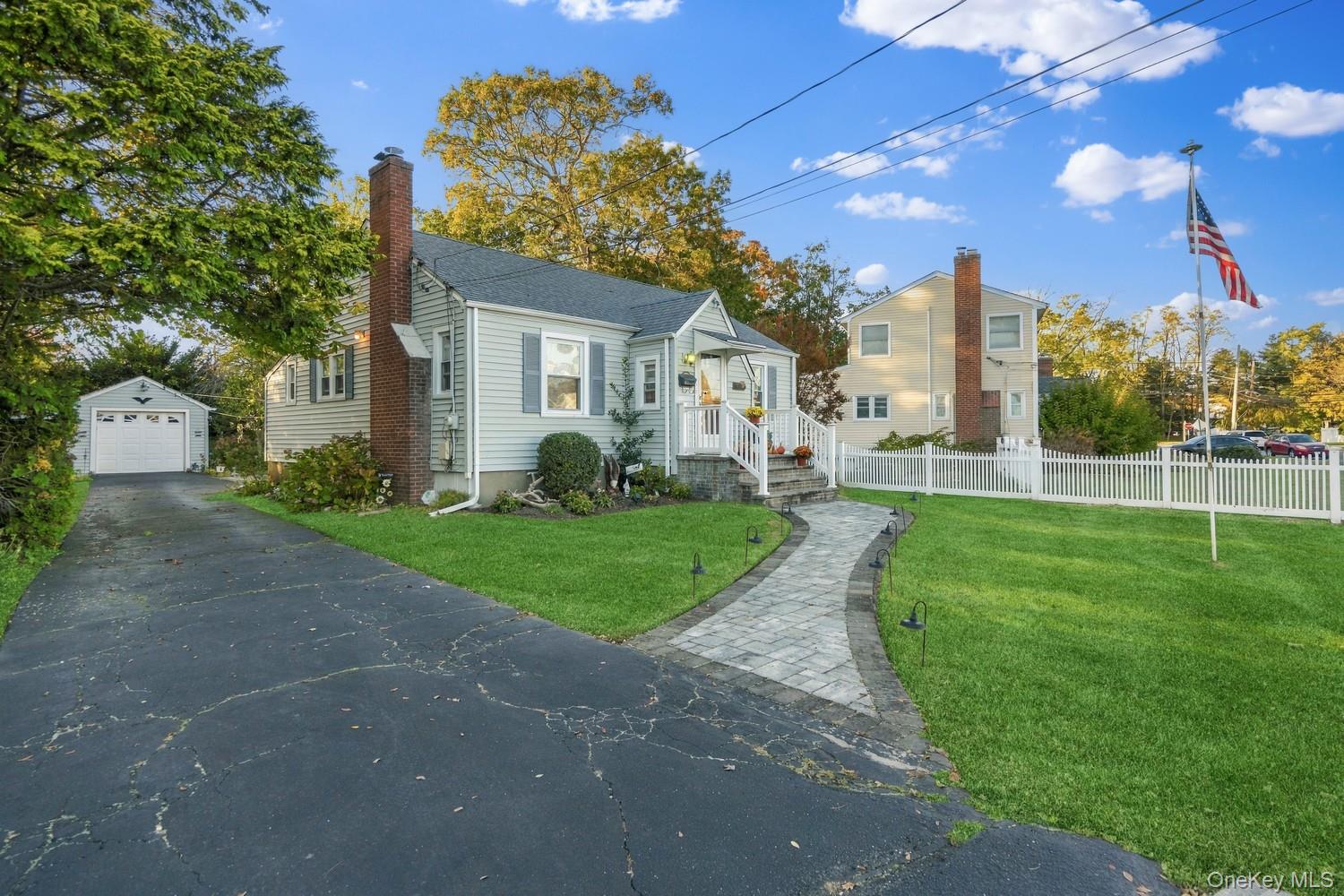 82 Pardee Avenue – For Sale photo 3