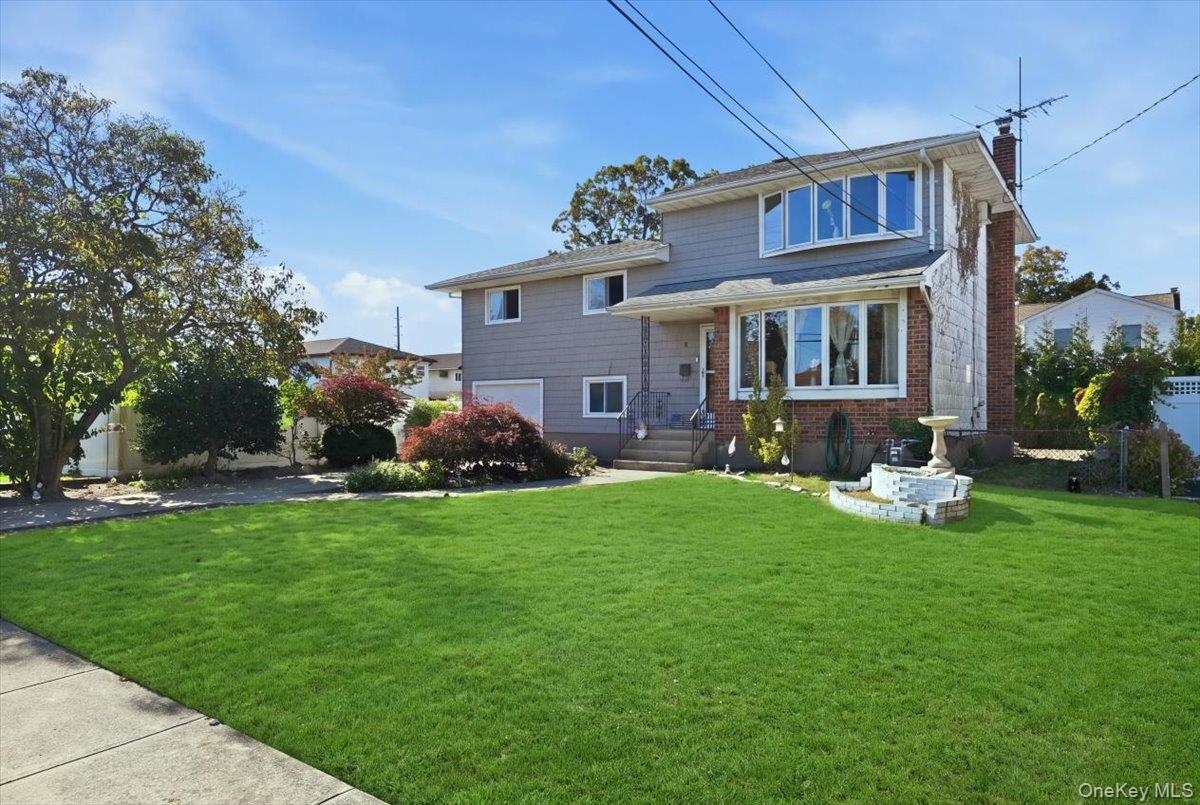 4 Mayflower Avenue – For Sale photo 2