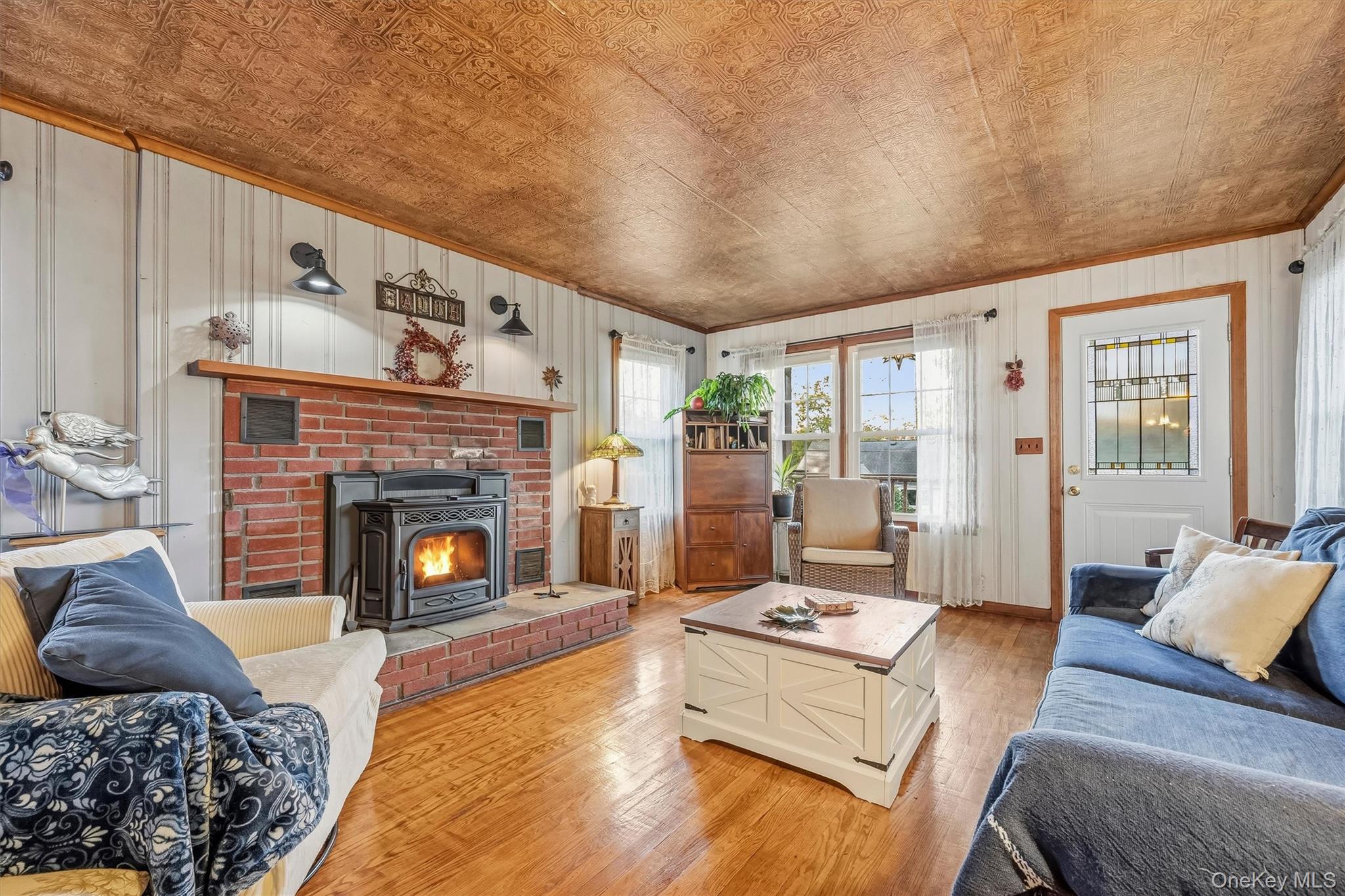 21 Hansen Avenue – For Sale photo 4