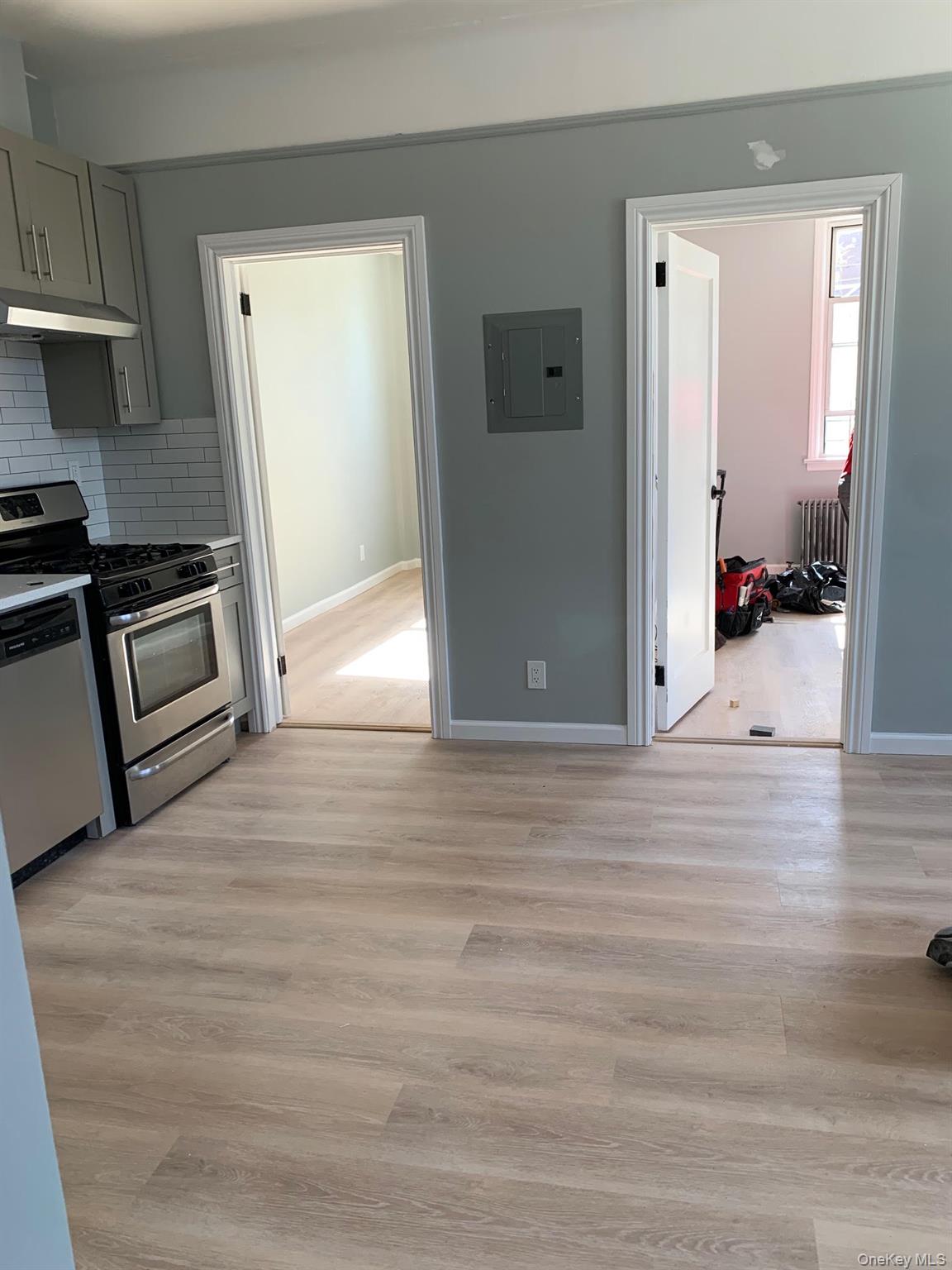 23801 Braddock Avenue, Unit 1st floor photo 2