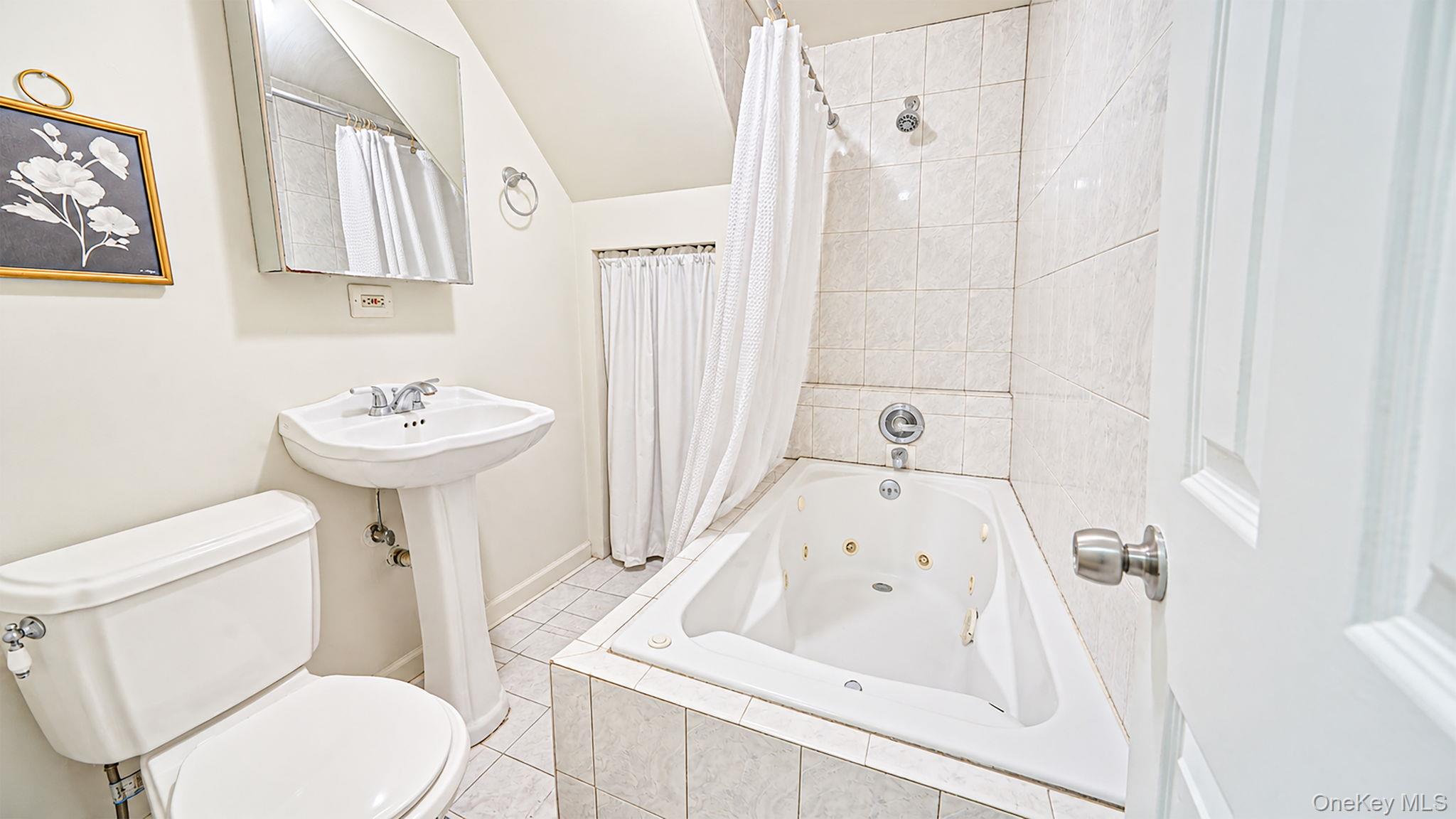 620 Motor Parkway – For Sale photo 29