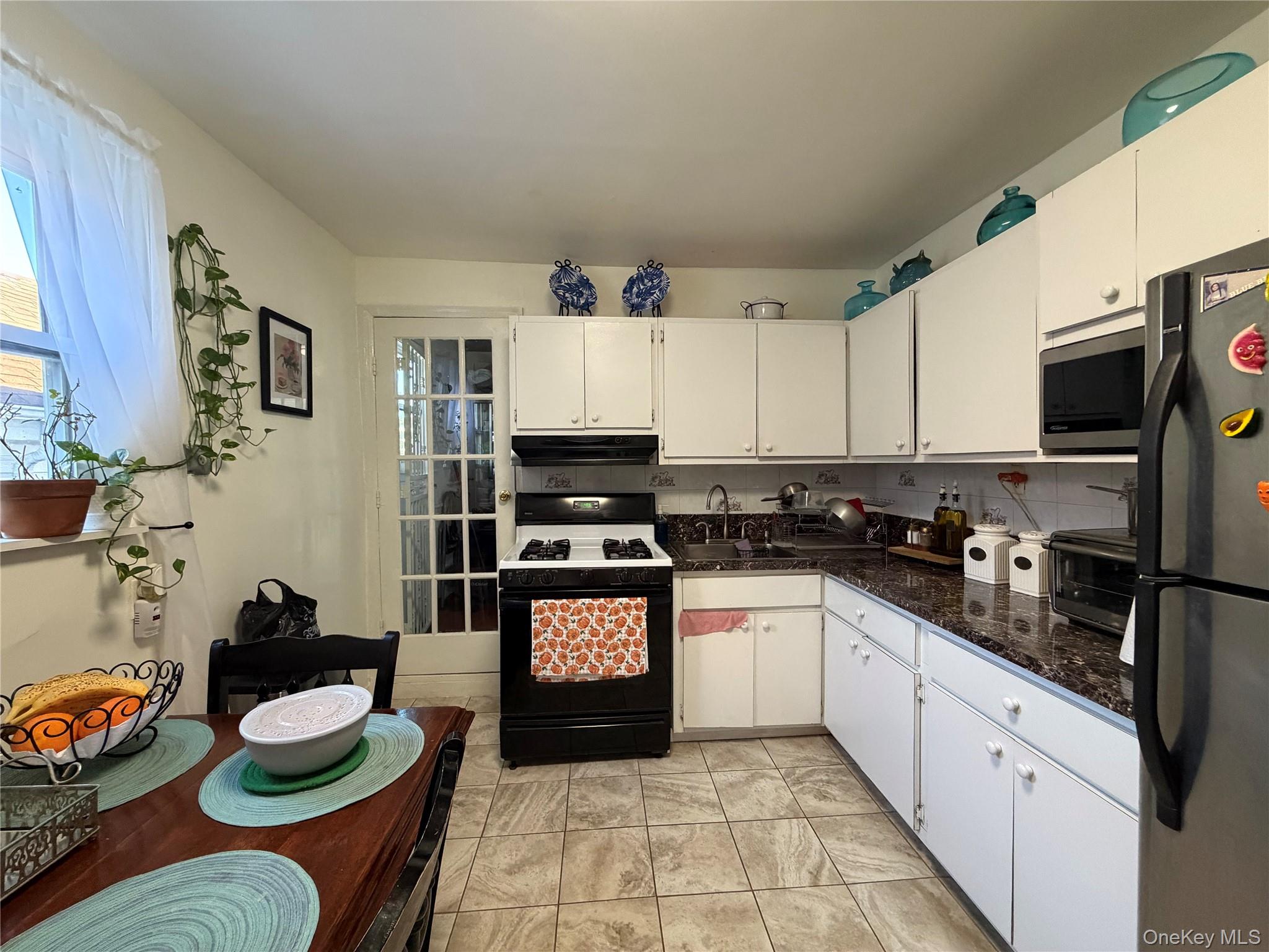 102-08 39th Avenue – For Sale photo 5