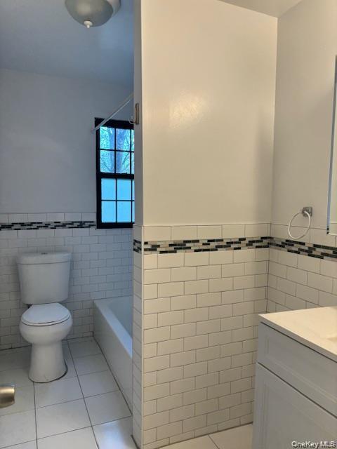 28 W Neck Road, Unit 2D photo 11