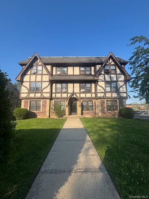 28 W Neck Road, Unit 2D photo 2