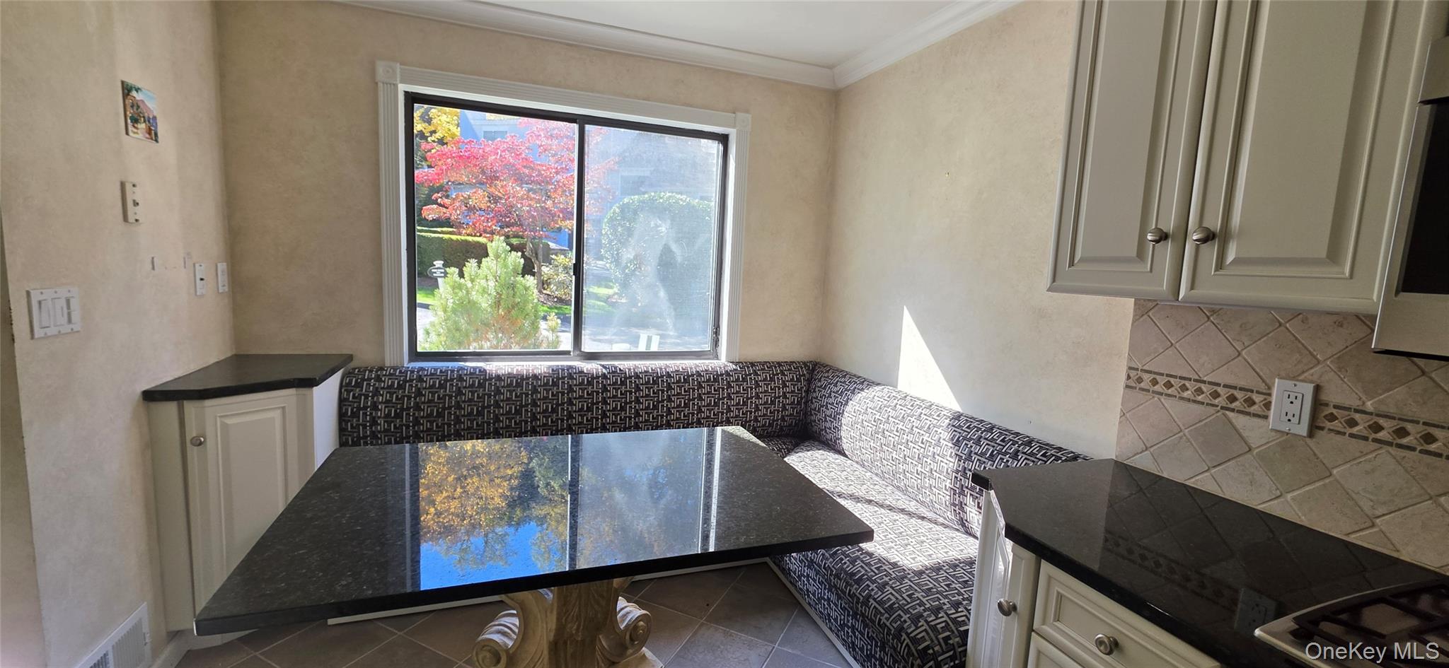 6 Harriman Keep Road – For Rent photo 4