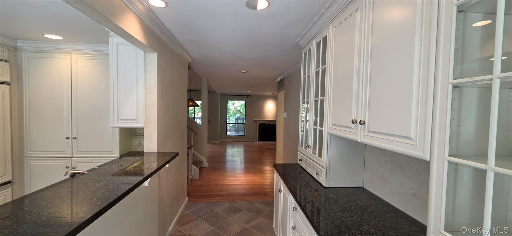 6 Harriman Keep Road – For Rent photo 2