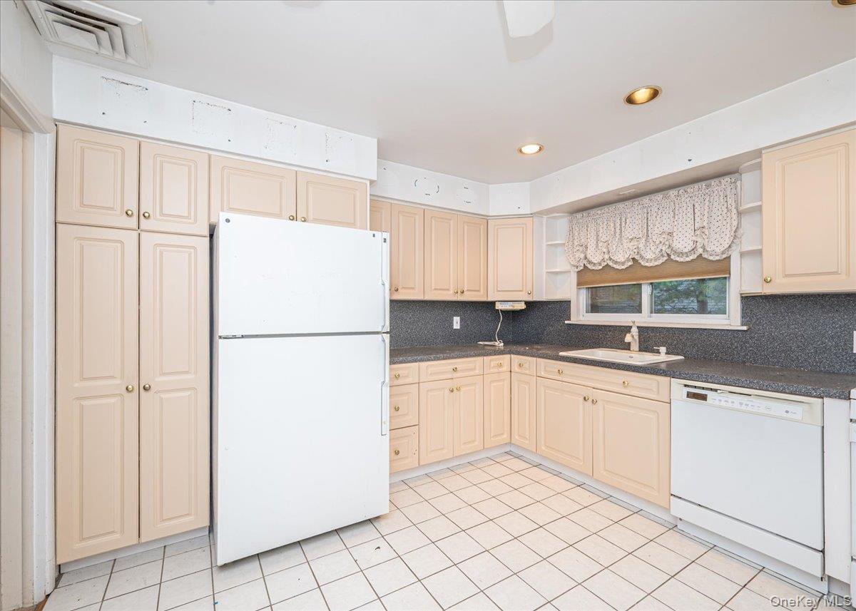 1 Beck Place – For Sale photo 8