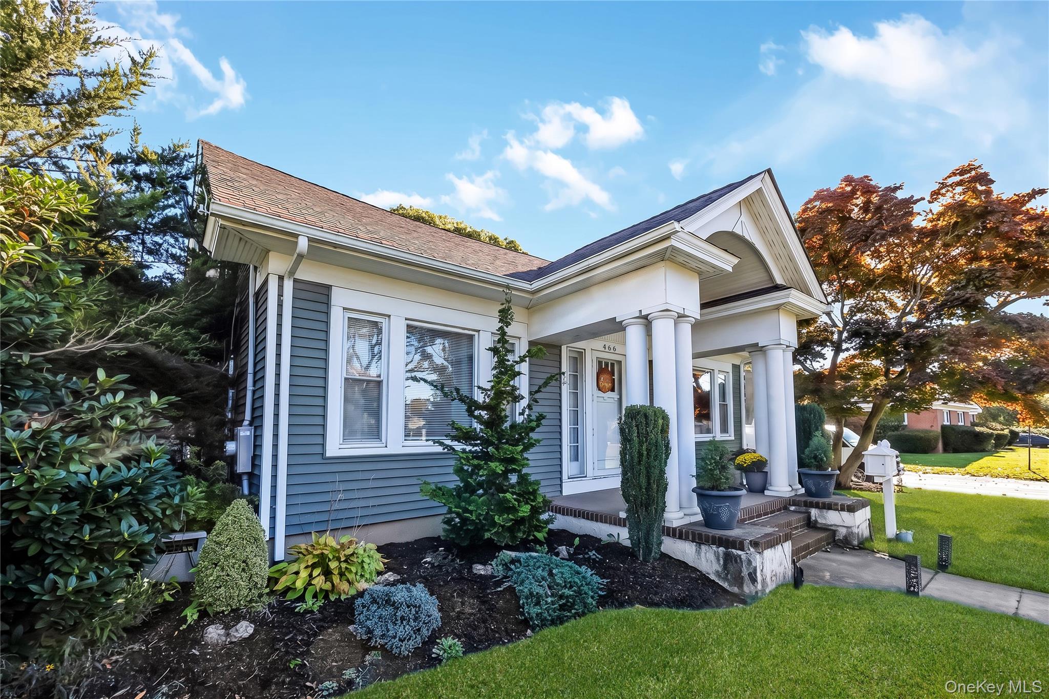 466 N Wellwood Avenue – For Sale photo 3