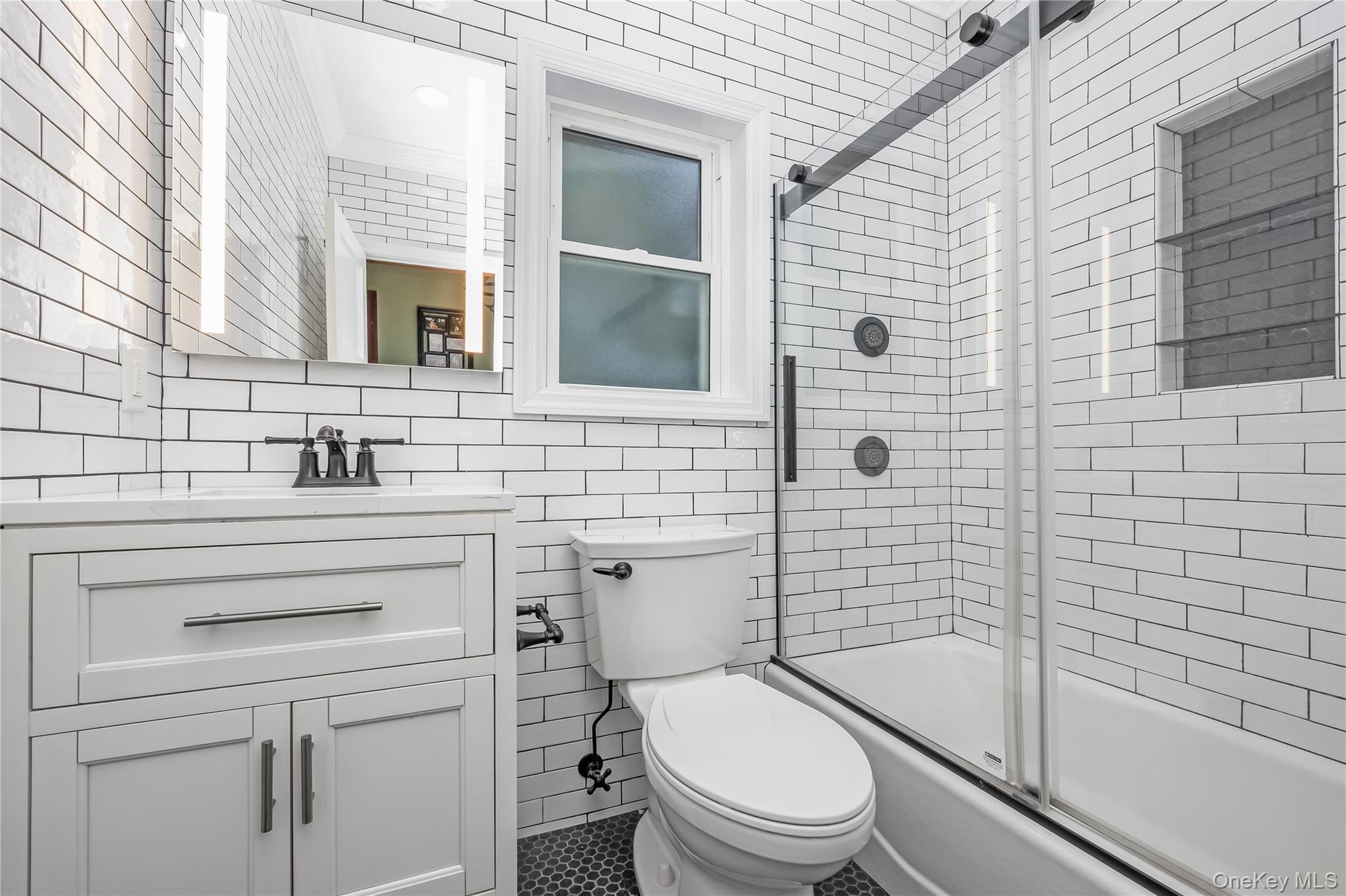 466 N Wellwood Avenue – For Sale photo 15