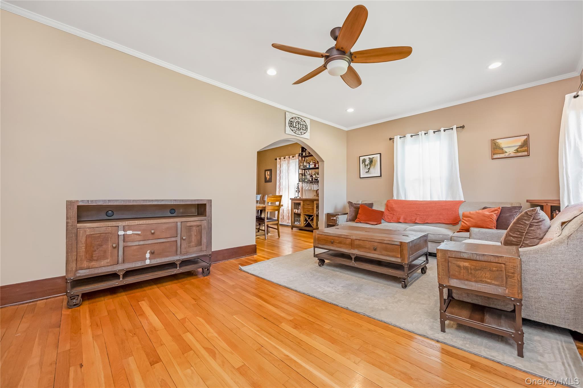 466 N Wellwood Avenue – For Sale photo 6