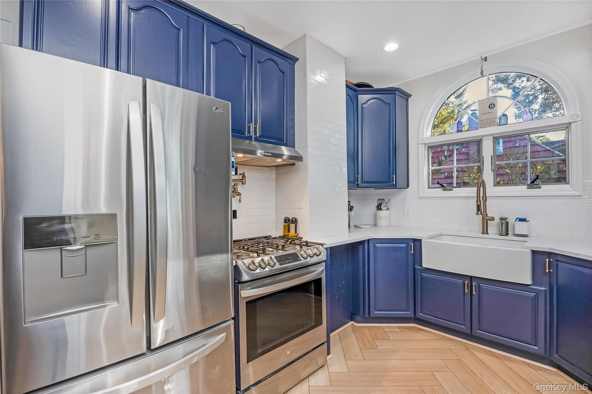 466 N Wellwood Avenue – For Sale photo 11