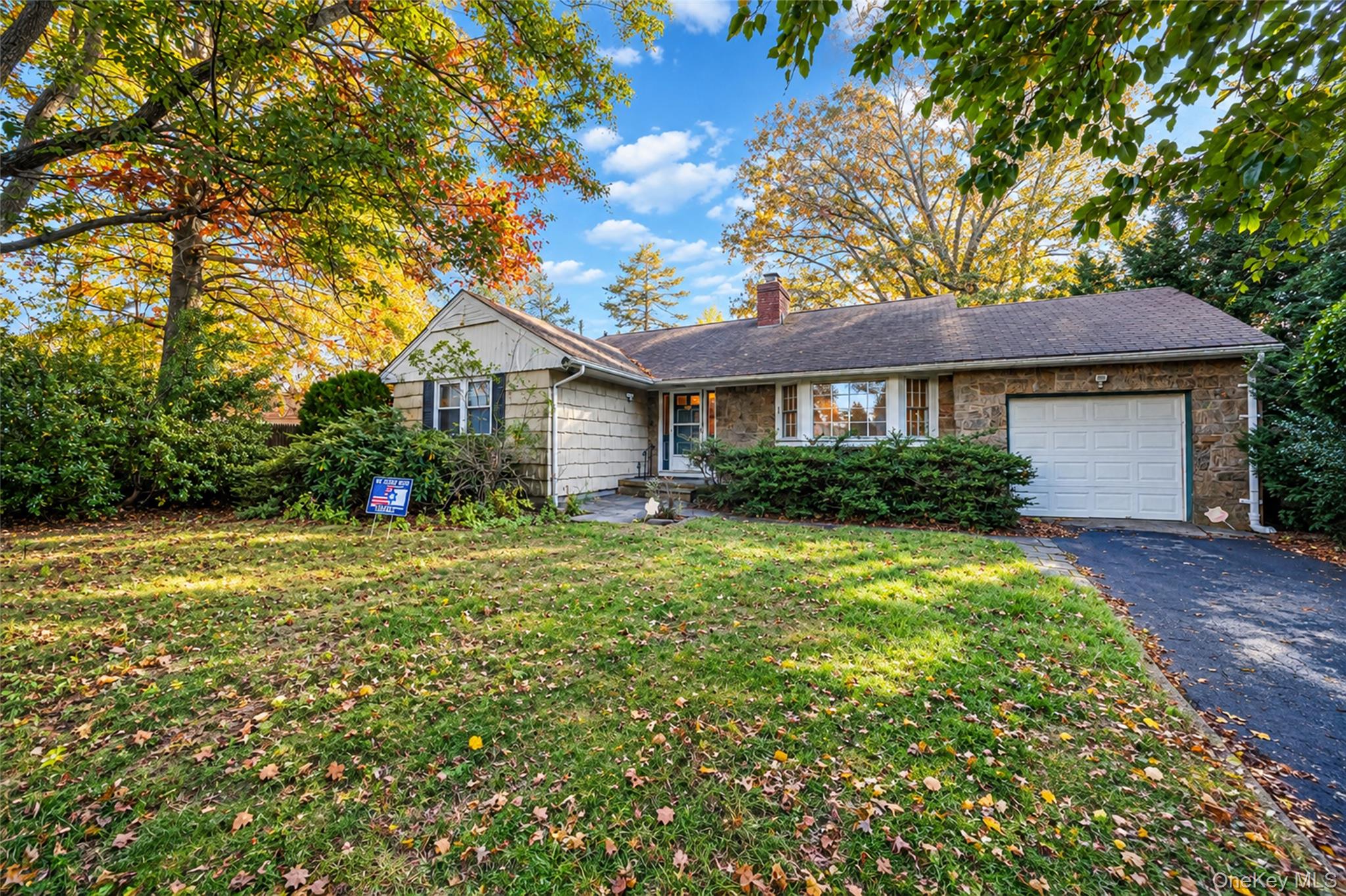 30 Linden Lane – For Sale photo 2