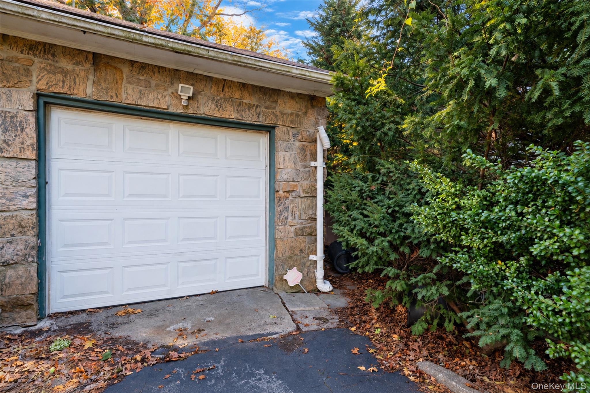 30 Linden Lane – For Sale photo 3