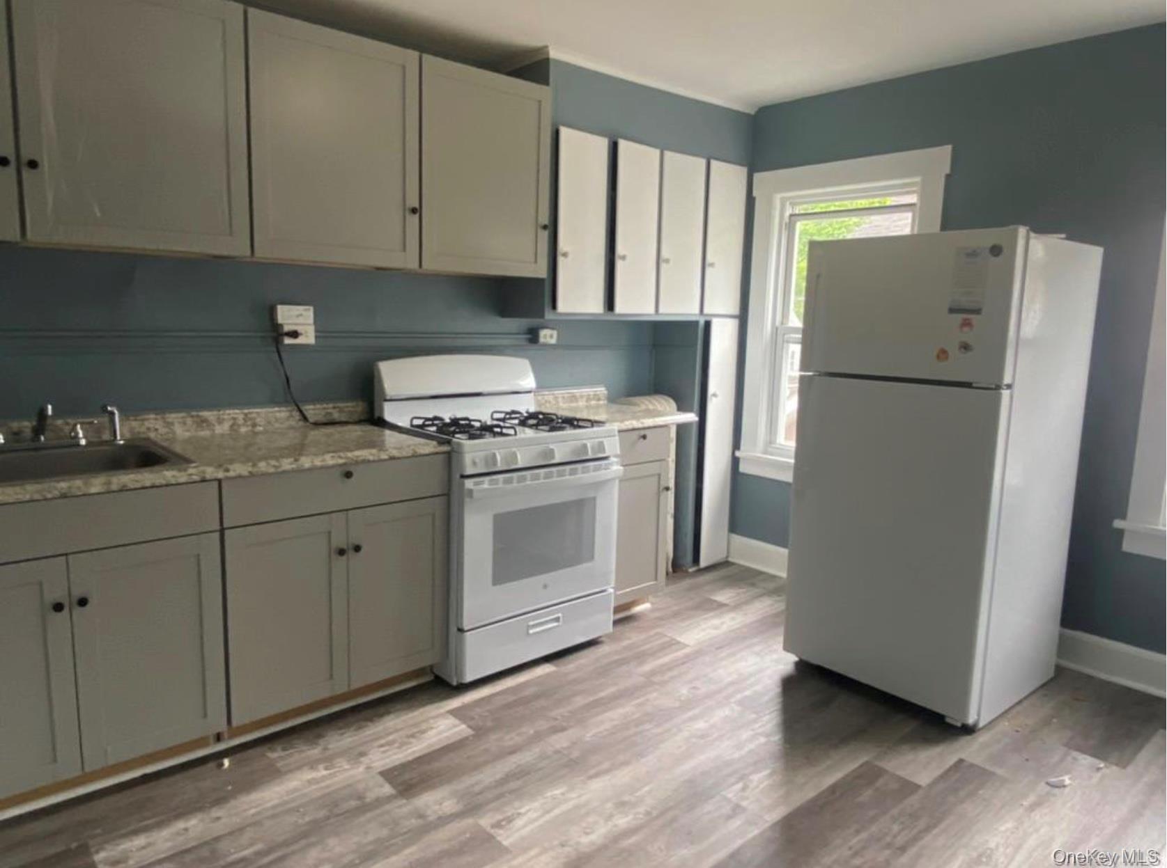 23 Forest Avenue, Unit 2