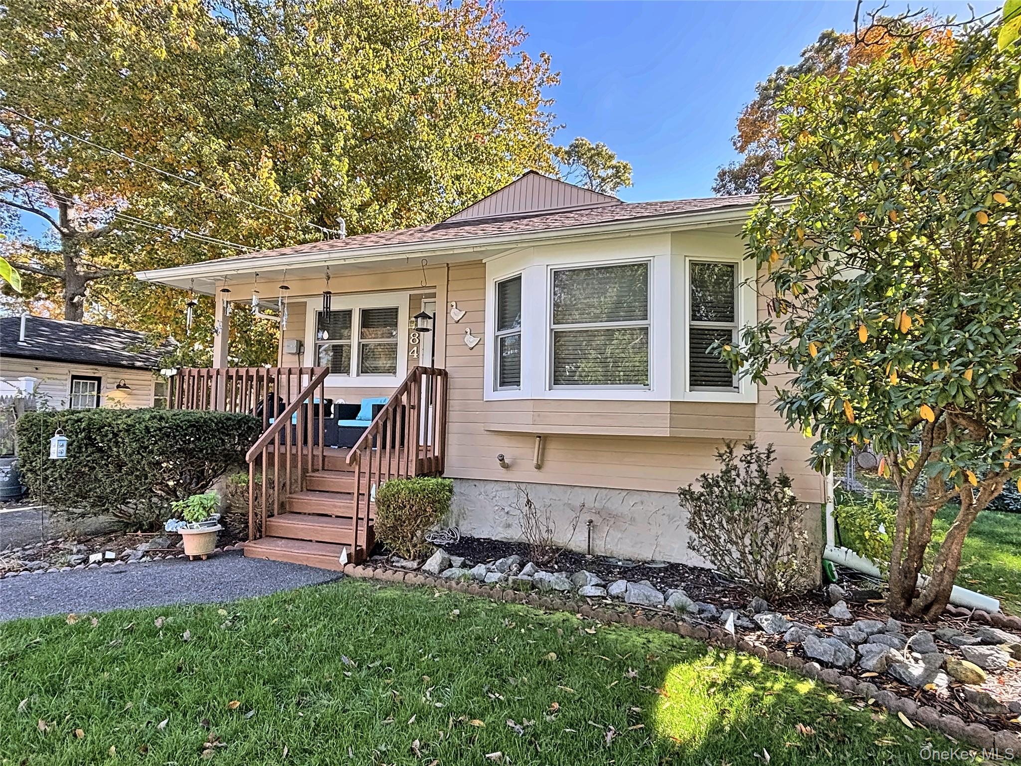 84 Palmetto Drive – For Sale