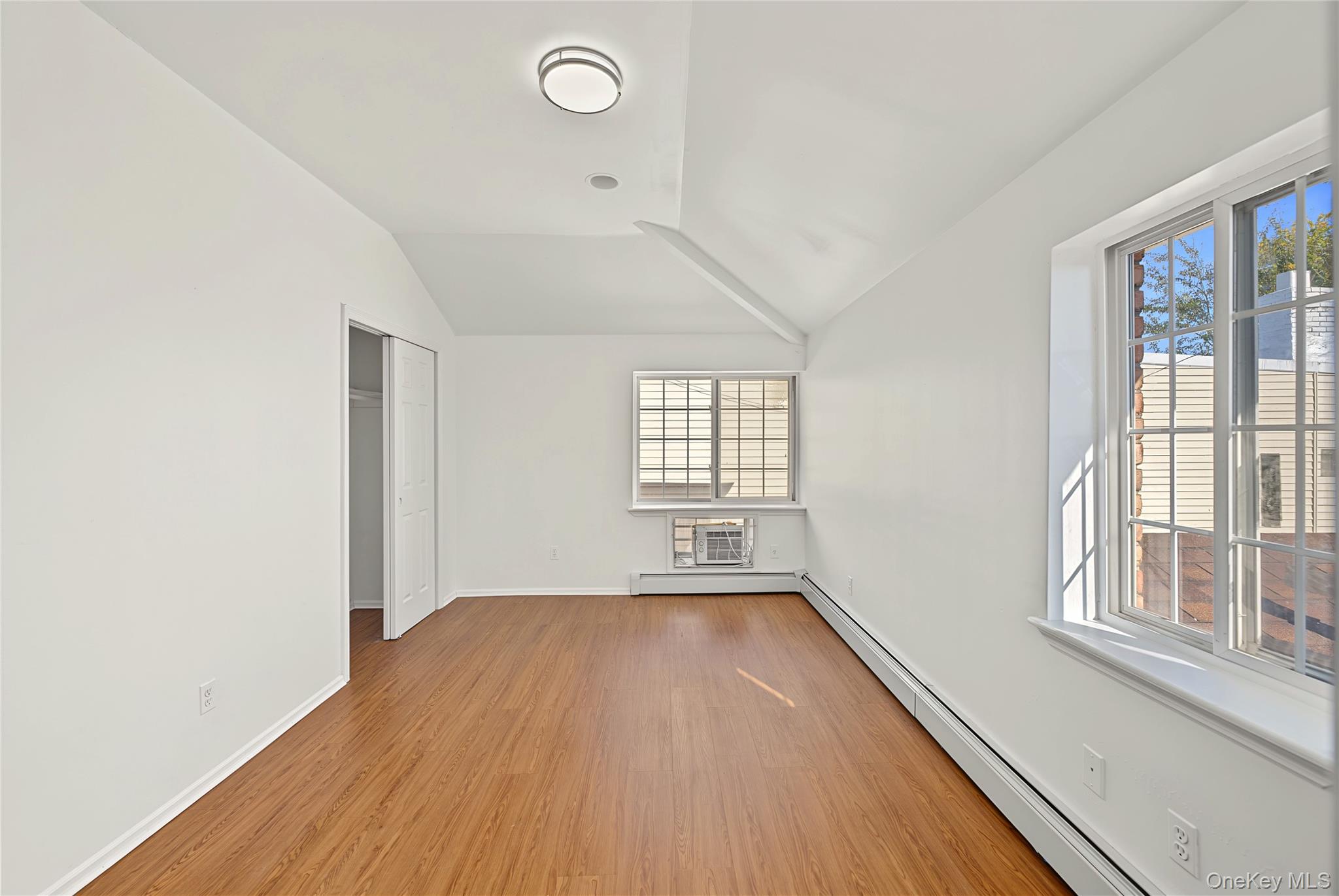 53-53 72 Place – For Sale photo 17