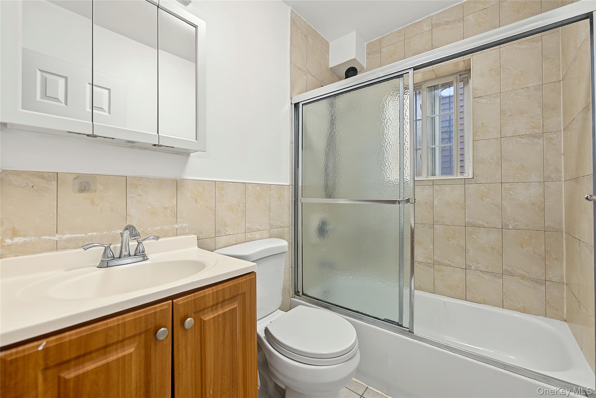 53-53 72 Place – For Sale photo 10