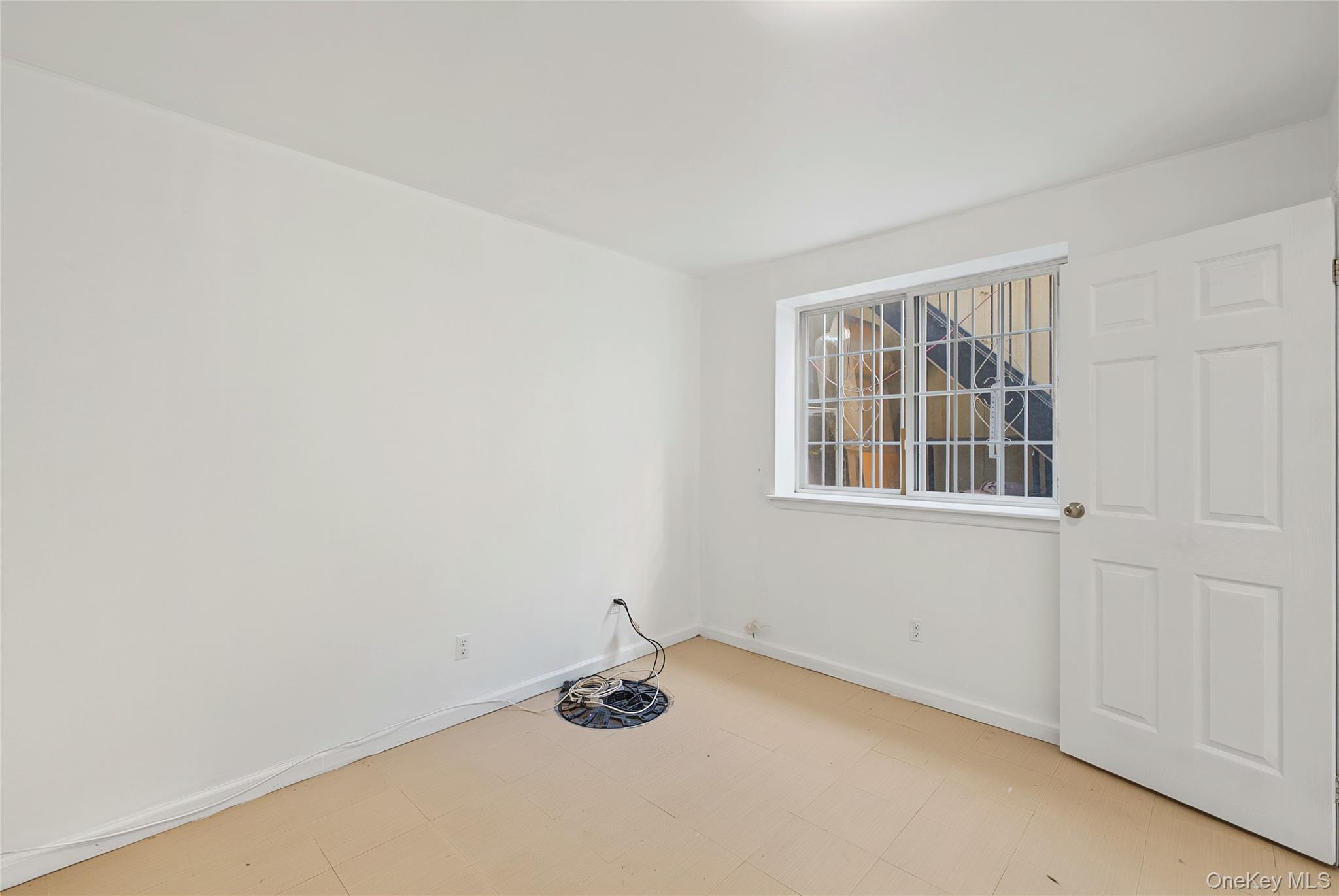 53-53 72 Place – For Sale photo 23