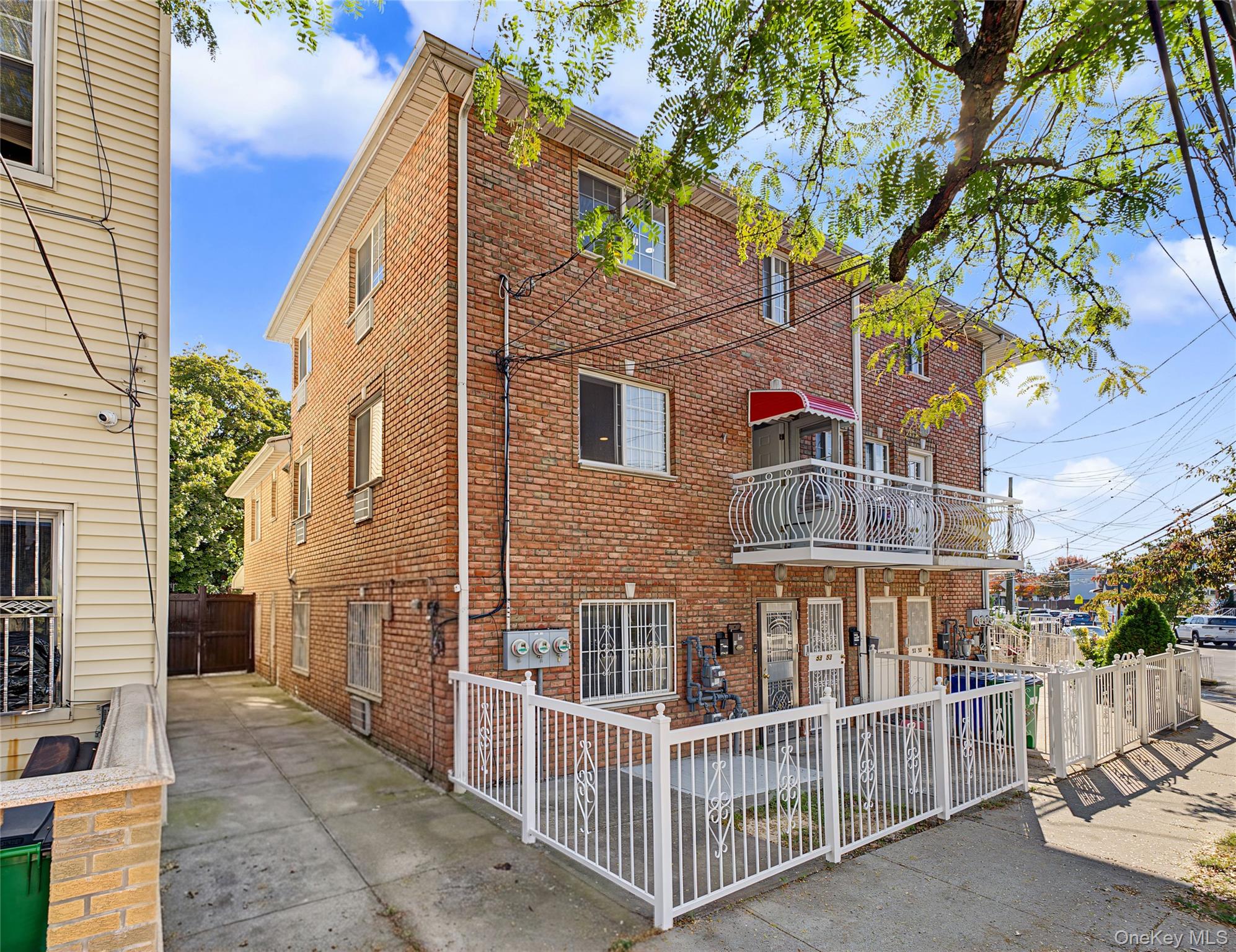 53-53 72 Place – For Sale photo 2