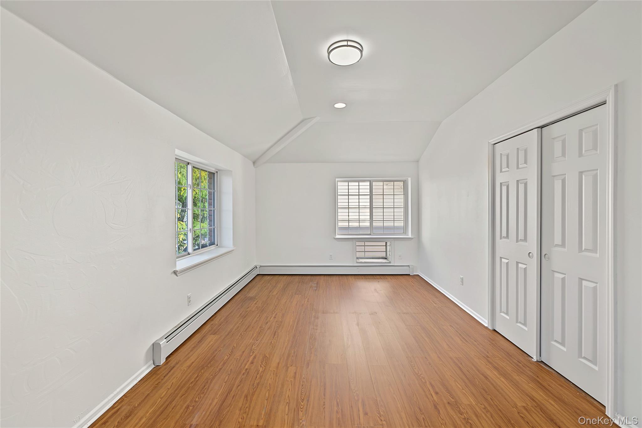 53-53 72 Place – For Sale photo 18